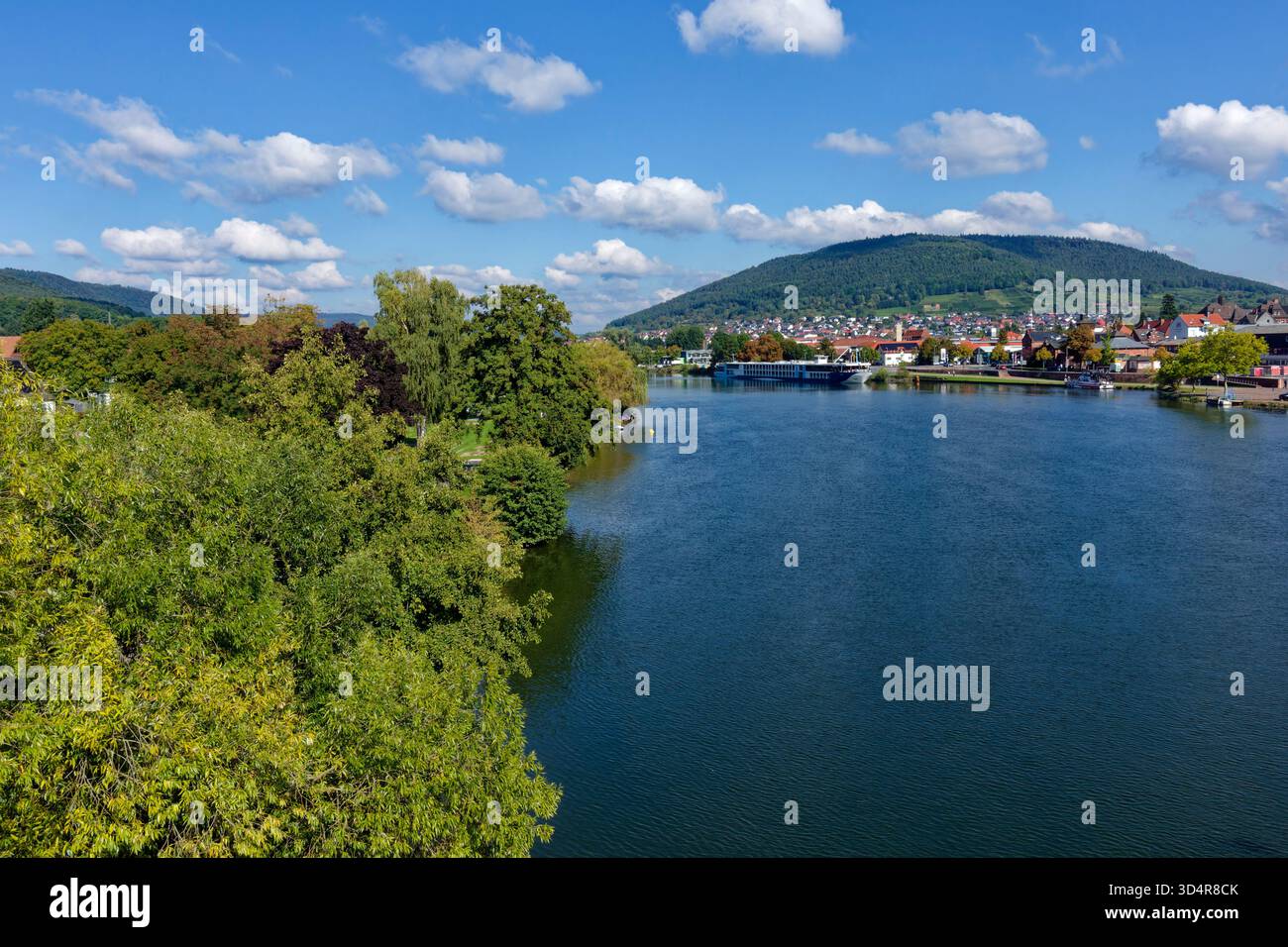 Rivière main près de Miltenberg en basse-Franconie, Bavière, Allemagne Banque D'Images