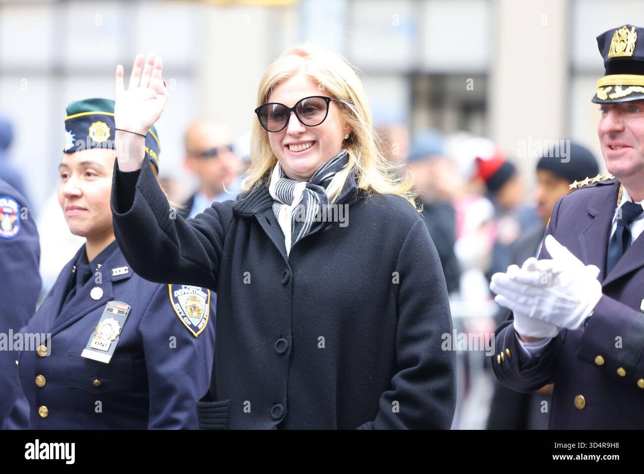 La commissaire du NYPD Jessica Tisch marche dans la Parade de la Journée des vétérans à New York le 11 novembre 2025. (Photo : Gordon Donovan) Banque D'Images