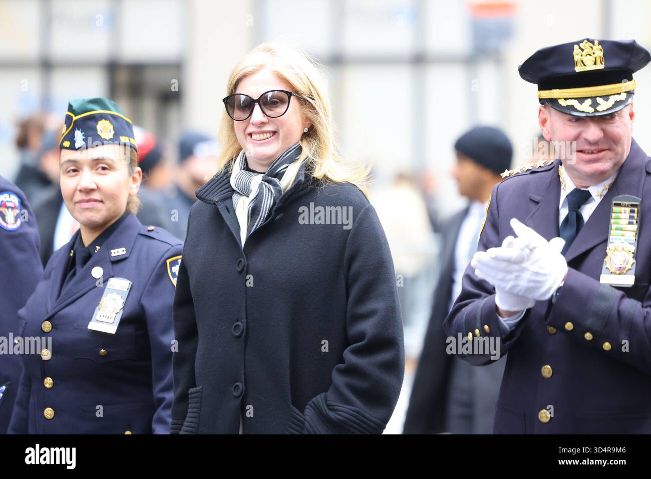La commissaire du NYPD Jessica Tisch marche dans la Parade de la Journée des vétérans à New York le 11 novembre 2025. (Photo : Gordon Donovan) Banque D'Images