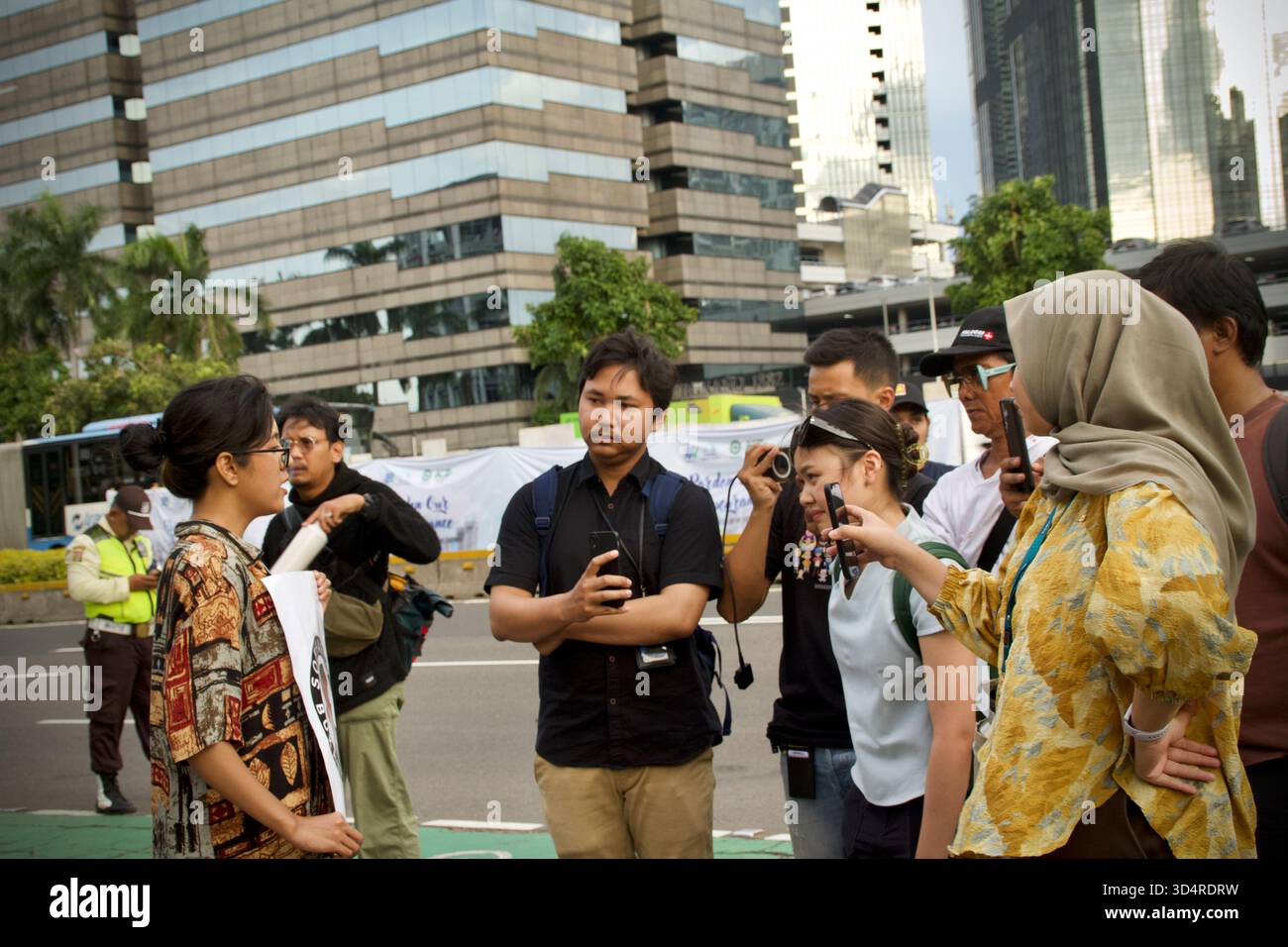 Manifestation étudiante contre le titre de héros de Suharto devant le ministère de l'Education, Jakarta, Indonésie - 10 novembre 2025. Banque D'Images