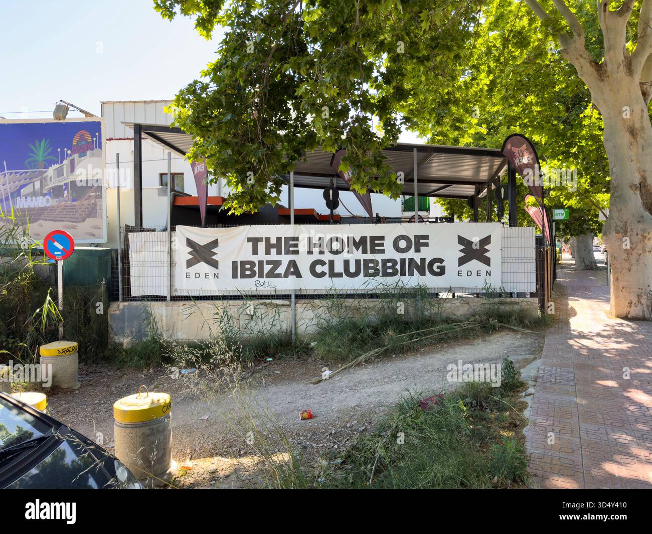 Eden Ibiza Signage accueillant les fêtards dans la boîte de nuit emblématique de San Antonio : Phillip Roberts - Image de stock capturée avec un smartphone