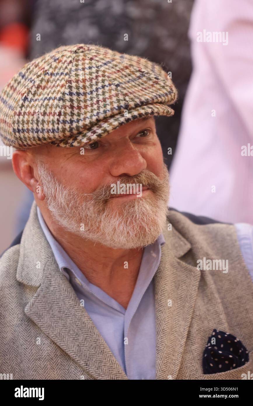 Philippe Etchebest, chef et présentateur de télévision, à la Foire du livre de Brive, France. Banque D'Images