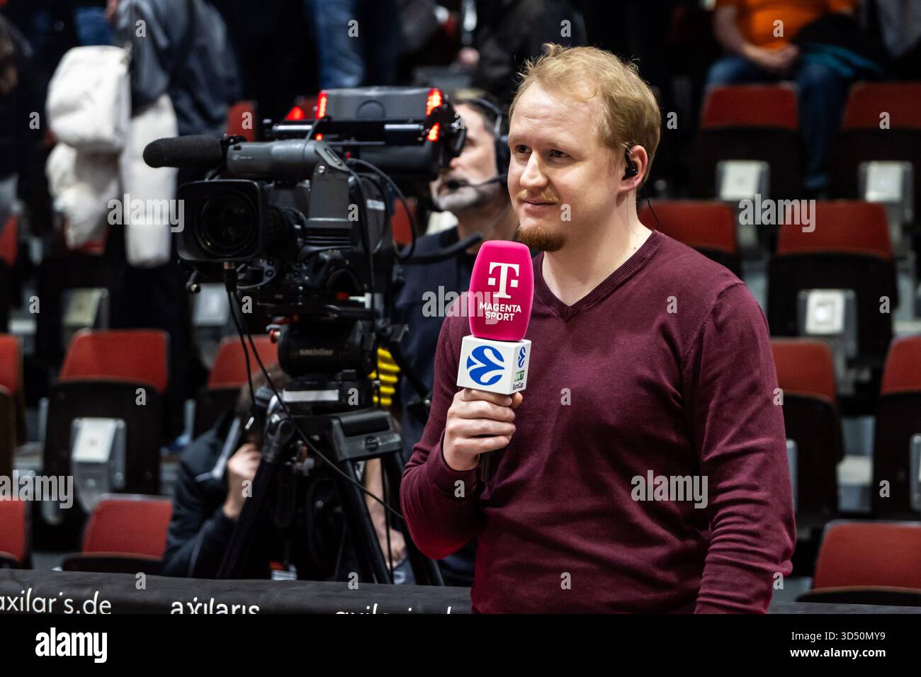 11/12/2025, foire, Chemnitz, GER, BKT EuroCup, saison 2025/2026, Niners Chemnitz - Buducnost VOLI Podgorica. Jakob Lobach, Magenta Sport photo Alexander Trienitz / nordphoto GmbH Banque D'Images