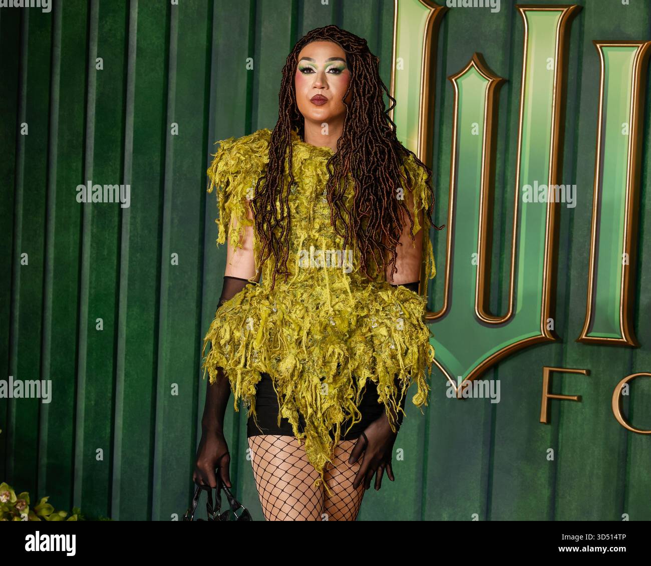 Londres, Royaume-Uni. 10 novembre 2025. TIA Kofi assiste à la première européenne de Wicked for Good à l'Odeon luxe à Leicester Square, Londres. (Photo de Cat Morley/SOPA images/SIPA USA) crédit : SIPA USA/Alamy Live News Banque D'Images