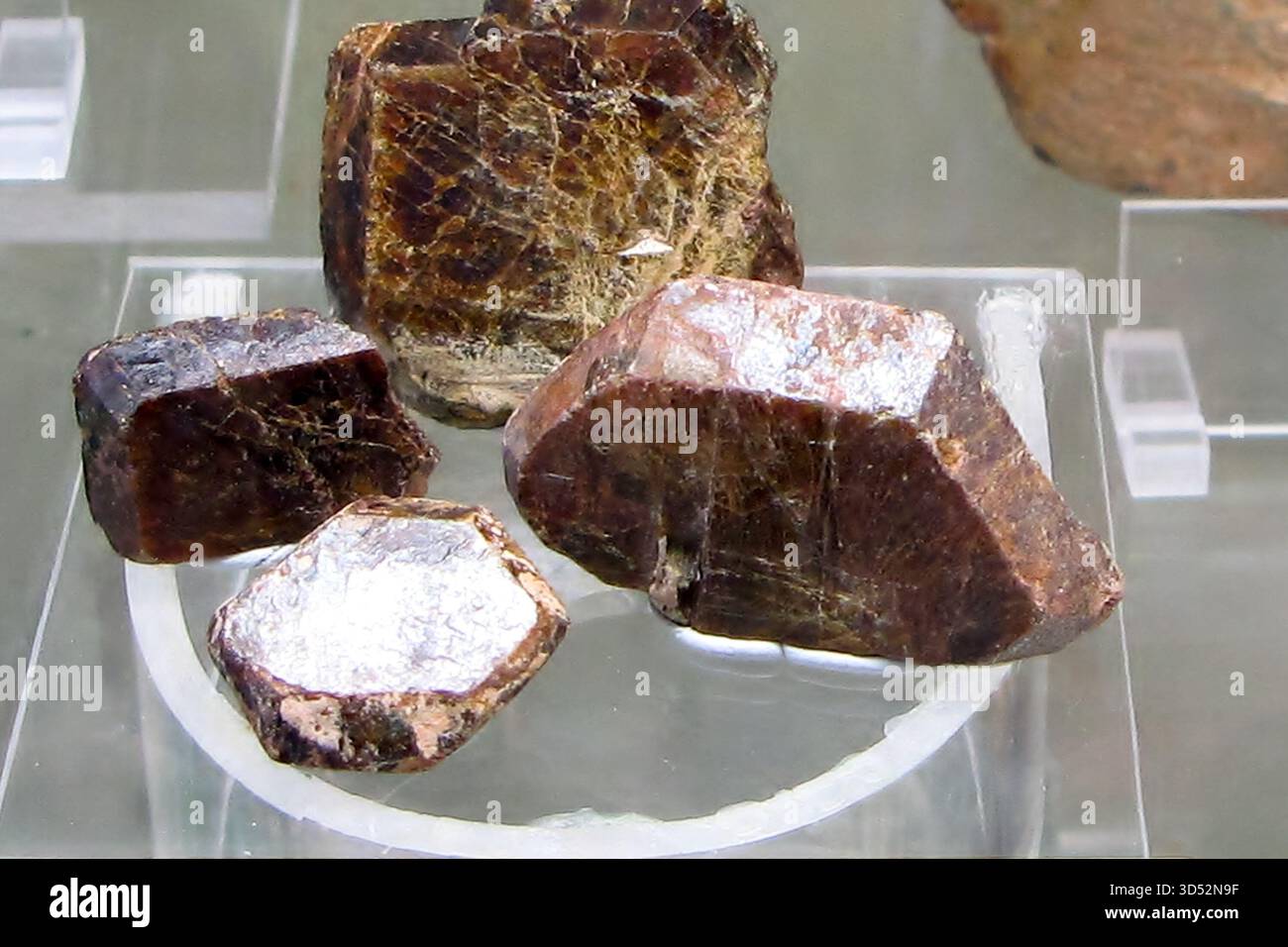 Cristaux de gadolinium, échantillons de métal de gadolinium de terre rare Banque D'Images