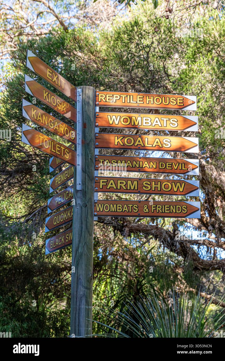 Un panneau indiquant les différentes attractions du parc animalier de Caversham à Whiteman près de Perth, Australie occidentale, Australie occidentale, Australie occidentale Banque D'Images