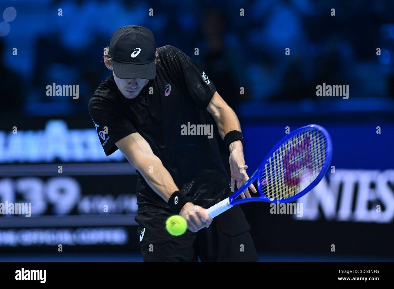 Alex de Minaur (AUS) lors du match simple entre Taylor Fritz (USA) et Alex de Minaur (AUS) lors de la cinquième journée de la finale Nitto ATP 2025 à Inalpi Arena le 13 novembre 2025 à Turin, Italie Banque D'Images