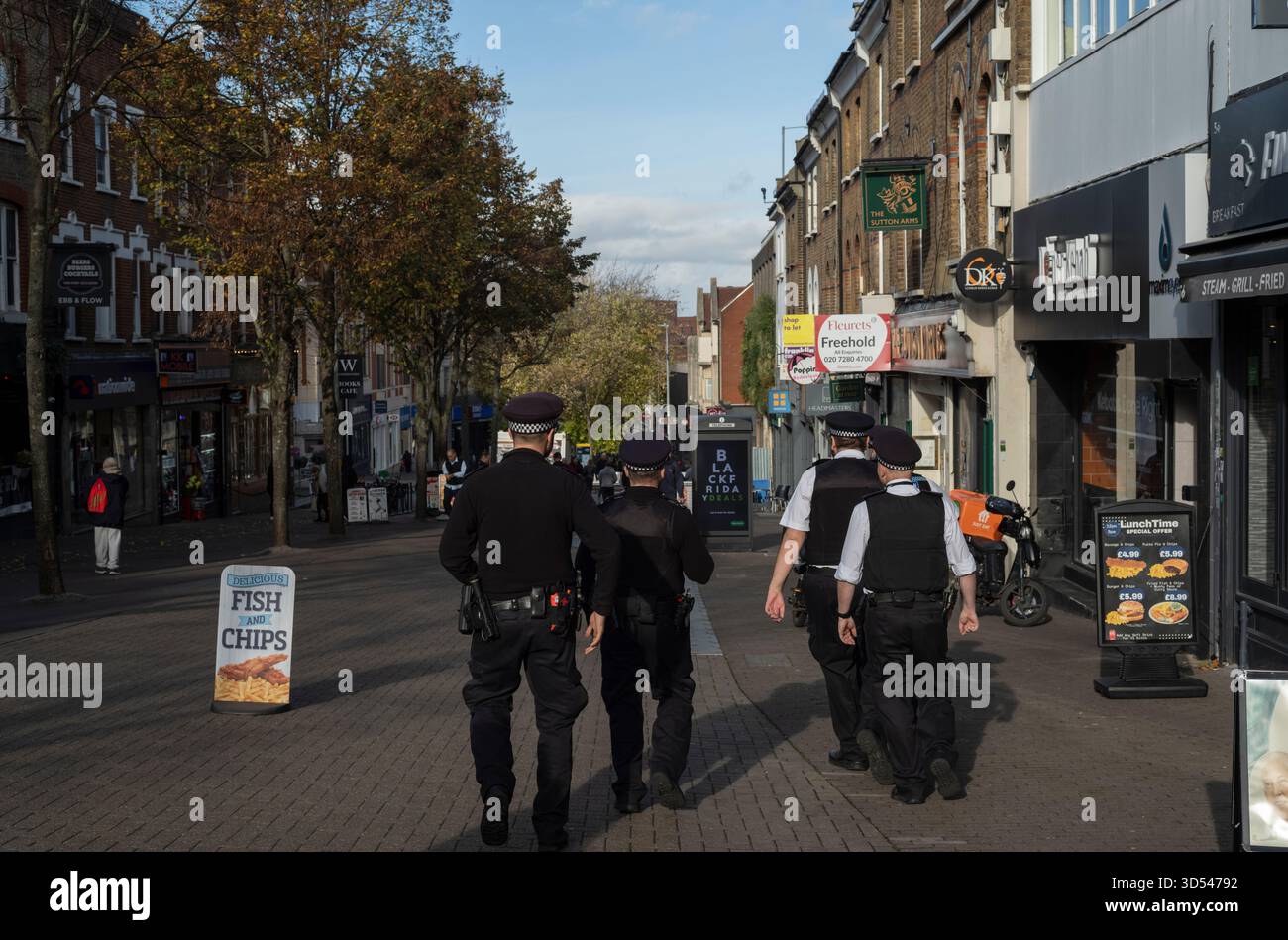 Metropolitan police caméras de reconnaissance faciale en direct en fonctionnement situé sur Sutton High Street, Greater London, Angleterre, Royaume-Uni Banque D'Images