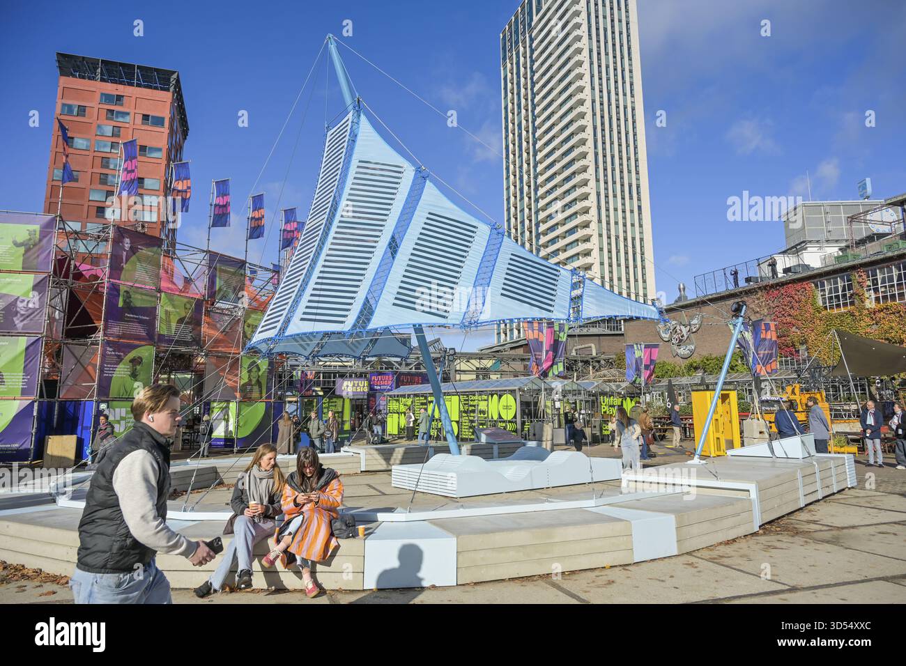 Ketelhuisplein, place publique centrale, Dutch Design week, ancien site Philips Strijp-S, Eindhoven, pays-Bas Banque D'Images