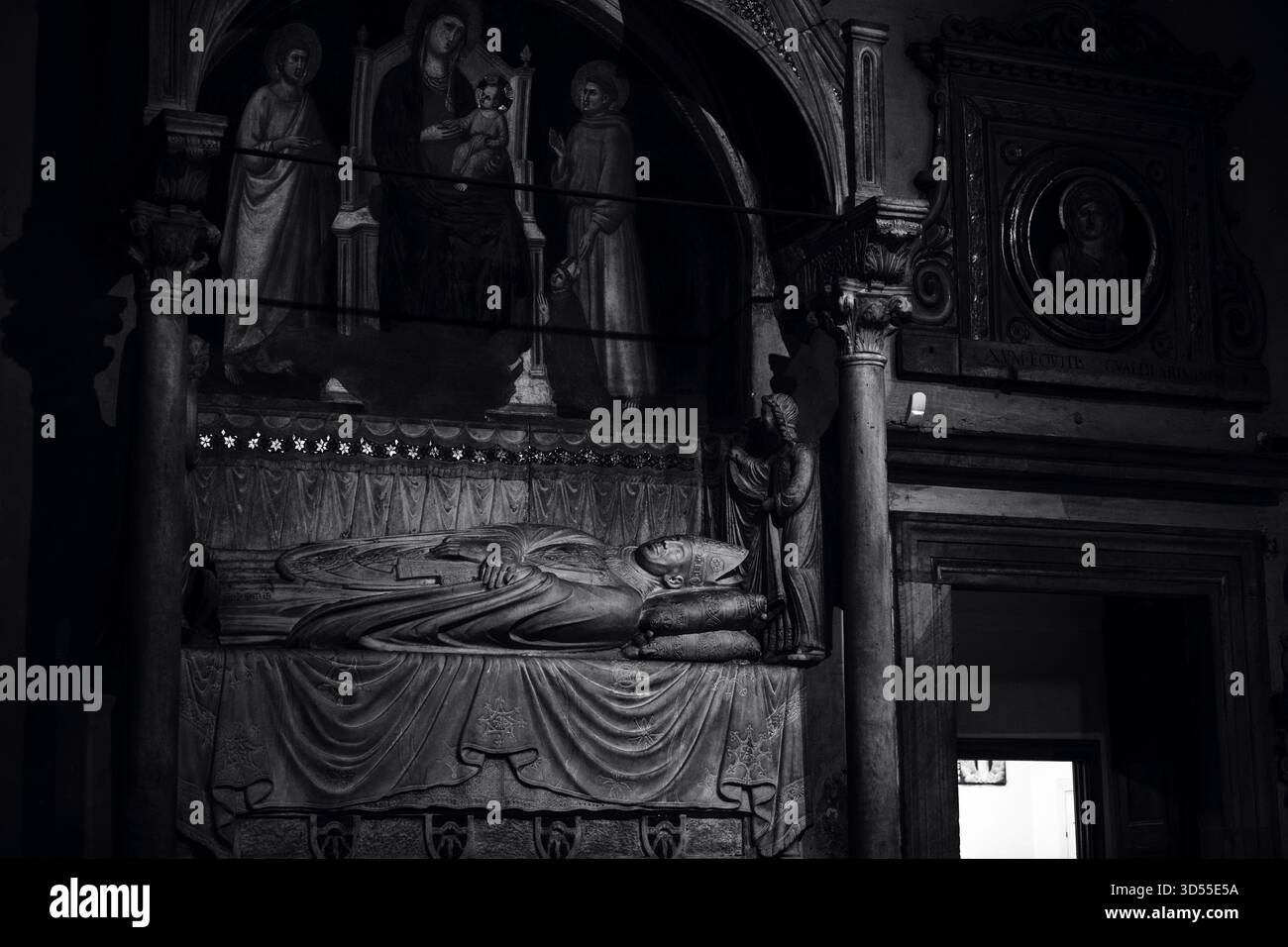 Rome, Italie - 11 décembre 2023 - une image de la basilique Santa Maria in Aracoeli, mettant en valeur le riche style architectural et le patrimoine religieux de Rome Banque D'Images