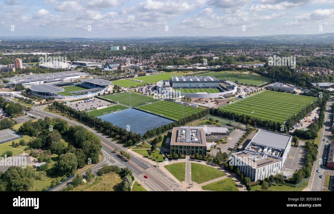 Vue aérienne panoramique du campus d'Etihad, centre d'entraînement du Manchester City FC, Manchester, Royaume-Uni. Banque D'Images