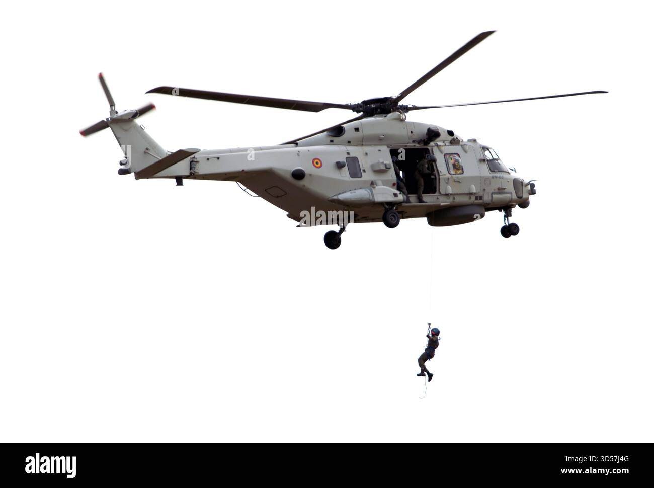 Un NH90 NFH NHIndustries de la composante aérienne des Forces armées belges, donnant une démonstration aérienne au Battle of Britain Air Show, IWM Duxford, 2025 Banque D'Images