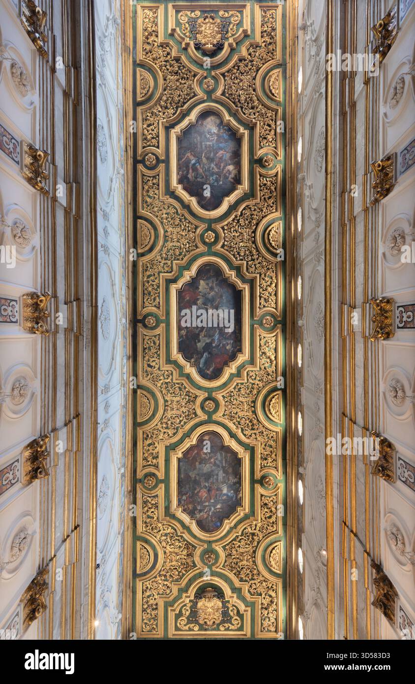 AMALFI, ITALIE - 3 OCTOBRE 2025 : les peintures baroques - poux de l'apôtre André - à Domo par Andrea dell'Asta (1702). Banque D'Images