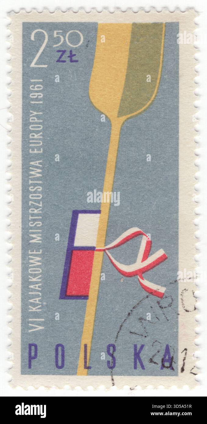 POLOGNE — 18 août 1961 : timbre-poste multicolore à 2,50 zloty représentant des œuvres d'art Paddle, drapeau national polonais et litera E. 6e championnats d'Europe de canoë, Poznan, 18-20 août. Un canot est un bateau léger et étroit, généralement pointu aux deux extrémités et ouvert sur le dessus, propulsé par un ou plusieurs pagayeurs assis ou agenouillés faisant face au sens de la marche et utilisant des pagaies. Les canoës ont été développés dans des cultures du monde entier, y compris certains conçus pour être utilisés avec des voiles ou des stabilisateurs. Jusqu'au milieu du XIXe siècle, le canot était un important moyen de transport pour l'exploration et le commerce Banque D'Images