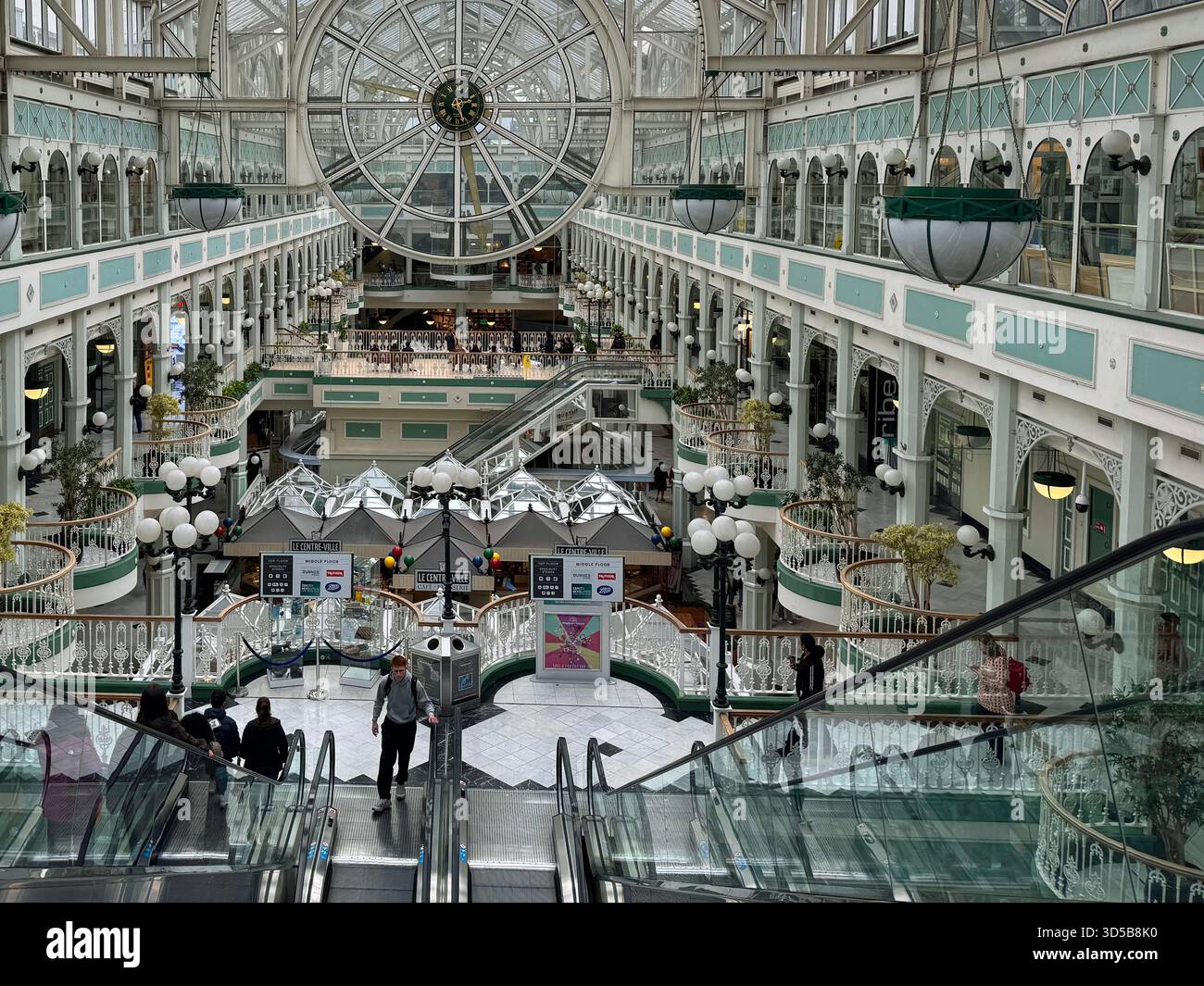 Dublin, Irlande - 20 octobre 2025 : Stephen’s Green Shopping Centre à Dublin. Banque D'Images