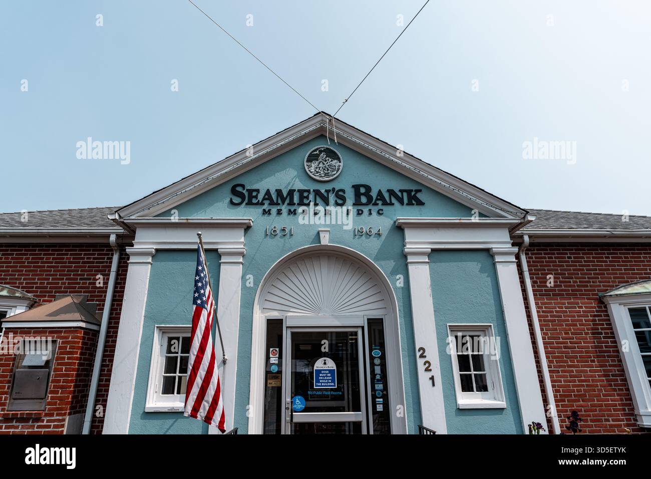 Provincetown, ma - 4 juin 2025 : Seamen’s Bank a été constituée en société en 1851 et est devenue la première banque communautaire de Cape Cod. Il dessert la communauté du Cap inférieur Banque D'Images