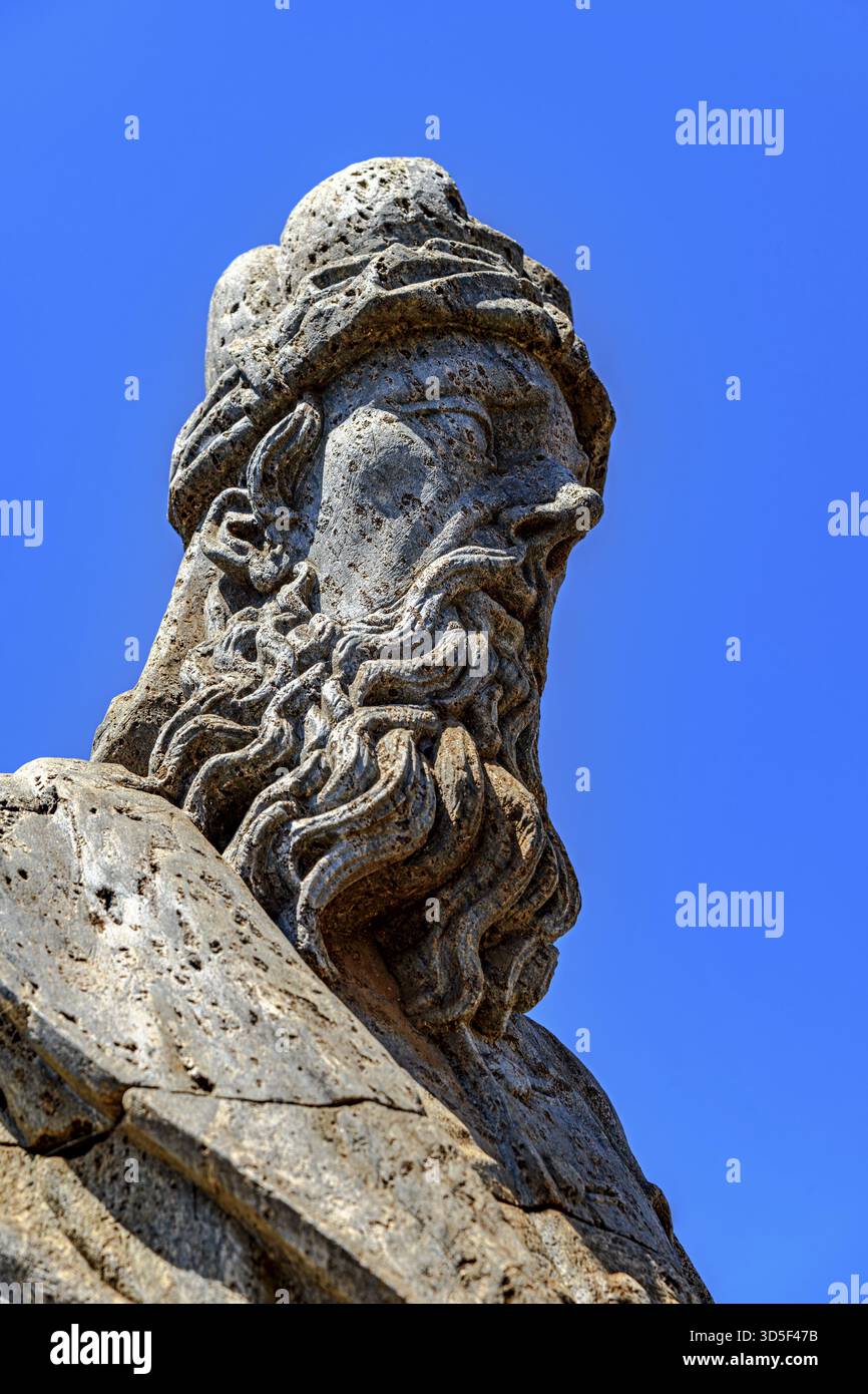 La tête sculptée de l'un des prophètes bibliques, réalisée par Aleijadinho, est l'un des plus beaux symboles de l'art baroque au Brésil, Congonhas, Minas Gerais Banque D'Images