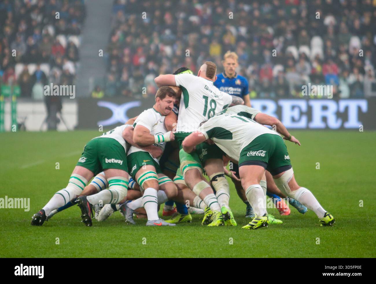 Turin, Italie. 15 novembre 2025. RG Snyman, de l'Afrique du Sud, et ses coéquipiers lors du match de rugby Autumn Nations Series 2025 opposant l'Italie à l'Afrique du Sud au stade Allianz le 15 novembre 2025 à Turin, en Italie. Crédit : Nderim Kaceli/Alamy Live News Banque D'Images