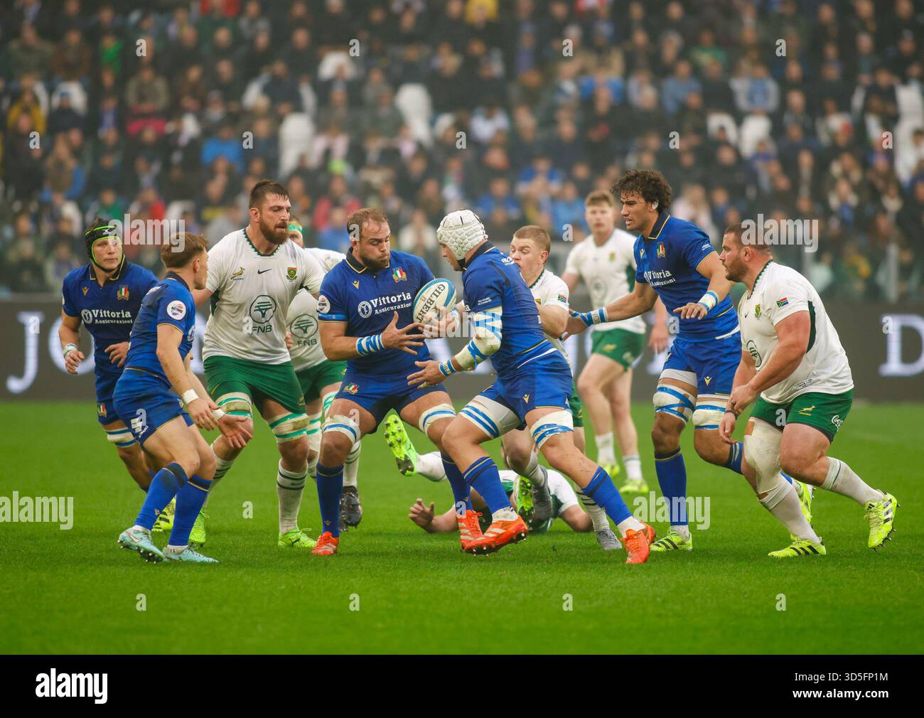 Turin, Italie. 15 novembre 2025. Niccolò CANNONE d'Italie et Lorenzo CANNONE d'Italie lors du match de rugby Autumn Nations Series 2025 entre l'Italie et l'Afrique du Sud au stade Allianz le 15 novembre 2025 à Turin, Italie. Crédit : Nderim Kaceli/Alamy Live News Banque D'Images
