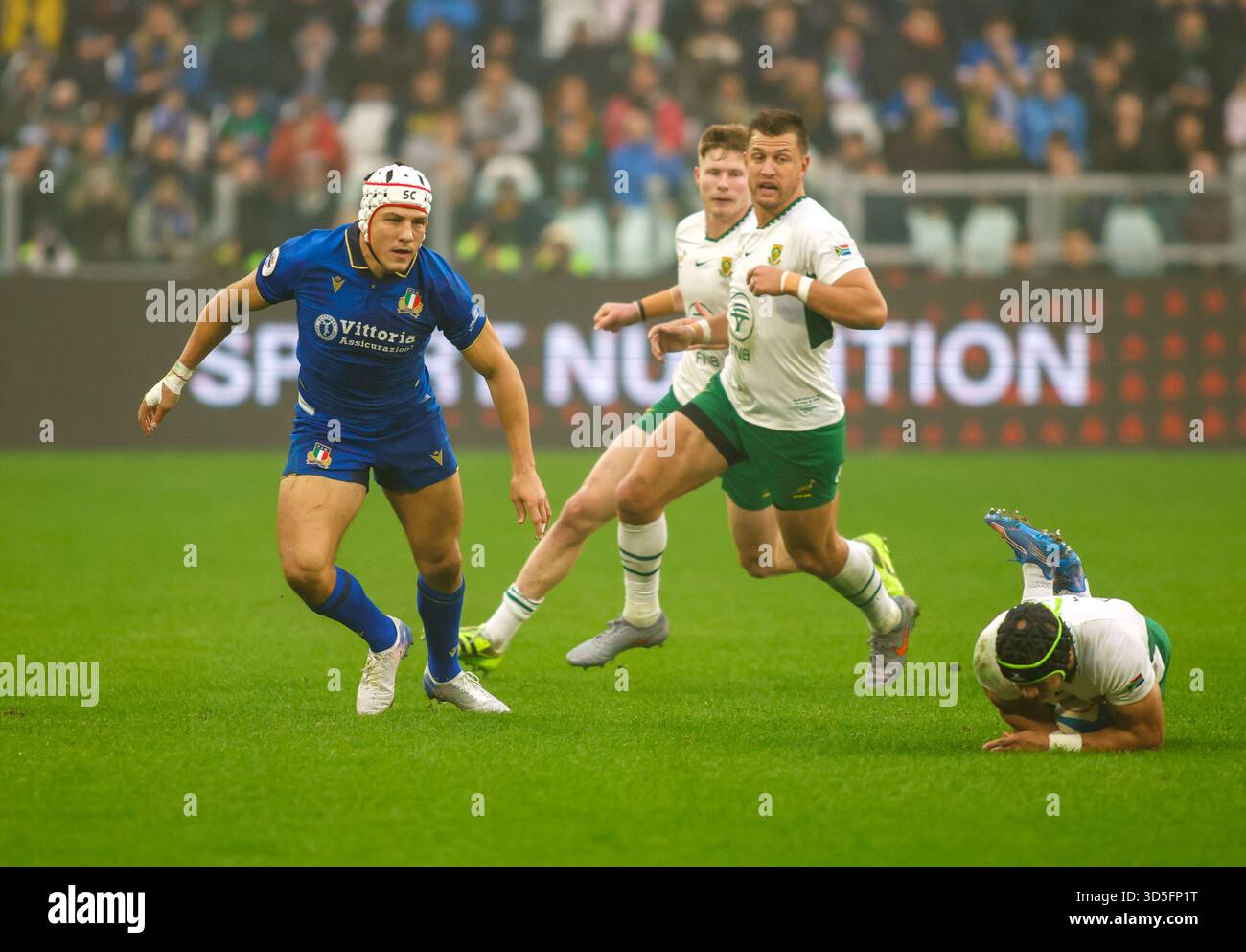 Turin, Italie. 15 novembre 2025. Lorenzo CANNONE, Italien, lors du match de rugby Autumn Nations Series 2025 opposant l'Italie à l'Afrique du Sud au stade Allianz le 15 novembre 2025 à Turin, Italie. Crédit : Nderim Kaceli/Alamy Live News Banque D'Images