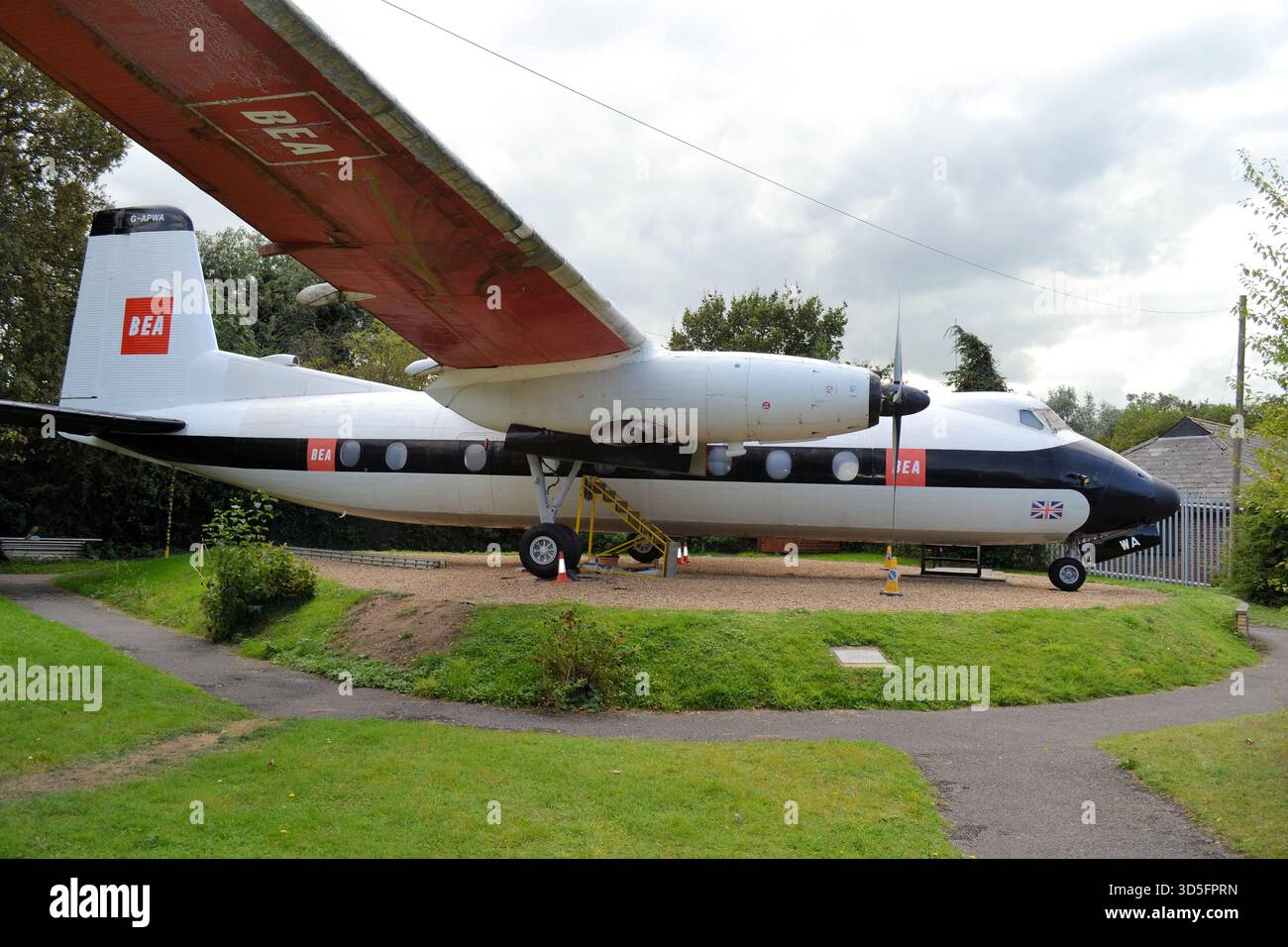 Le dernier avion de ligne Handley page Series 100 à turbopropulseurs survivant exposé au Museum of Berkshire Aviation, Woodley, Royaume-Uni Banque D'Images
