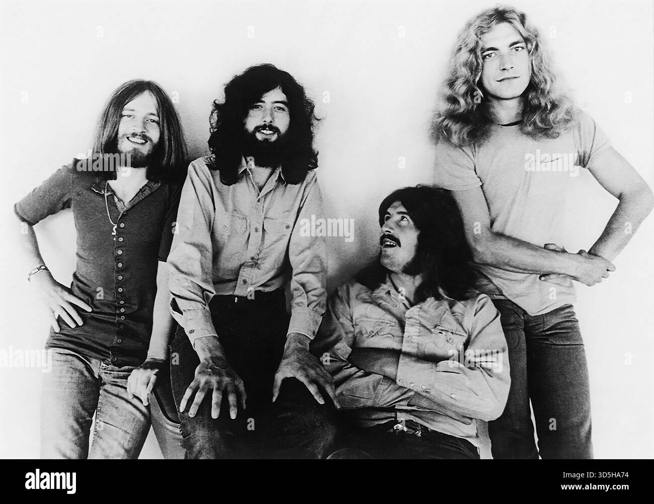Photographie promotionnelle du groupe LED Zeppelin, 1971. De gauche à droite, le bassiste John Paul Jones, le guitariste Jimmy page, le batteur John Bonham et le chanteur Robert Plant Banque D'Images
