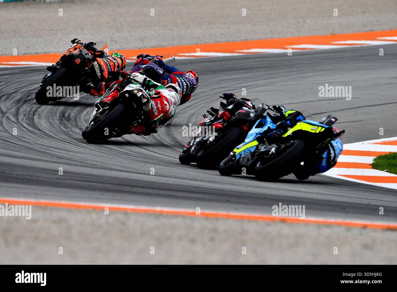 Course lors de la course de sprint au Valencia 2025 MotoGP sur le circuit de la Comunitat Valenciana Ricardo Tormo à Valence, Espagne. (Crédits : Unicode images/Alamy Live News) Banque D'Images