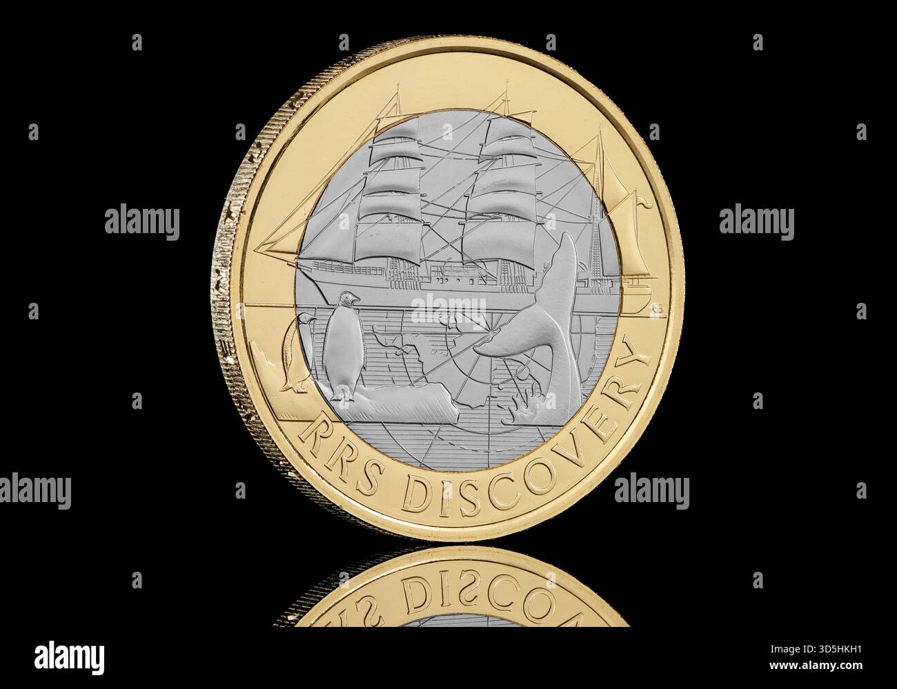2025 Royaume-Uni pièce de 2 £ pour commémorer le 125e anniversaire de RRS Discovery. L'avers présente un portrait du roi Charles III par Martin Jennings Banque D'Images