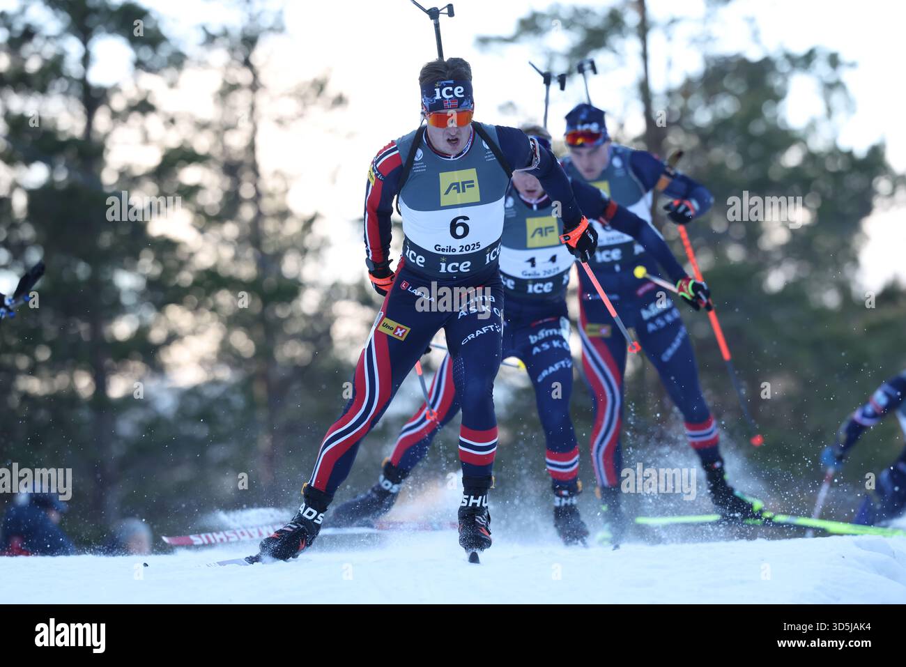 Geilo 20251116. Vebjørn Sørum lors du départ en masse lors de l'ouverture de la saison pour l'équipe de biathlon à Geilo. Photo : Geir Olsen / NTB ce texte est traduit automatiquement Banque D'Images