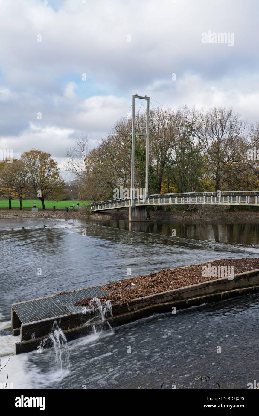 Le pont sur la rivière Taff à Blackweir, Cardiff, pays de Galles du Sud Banque D'Images