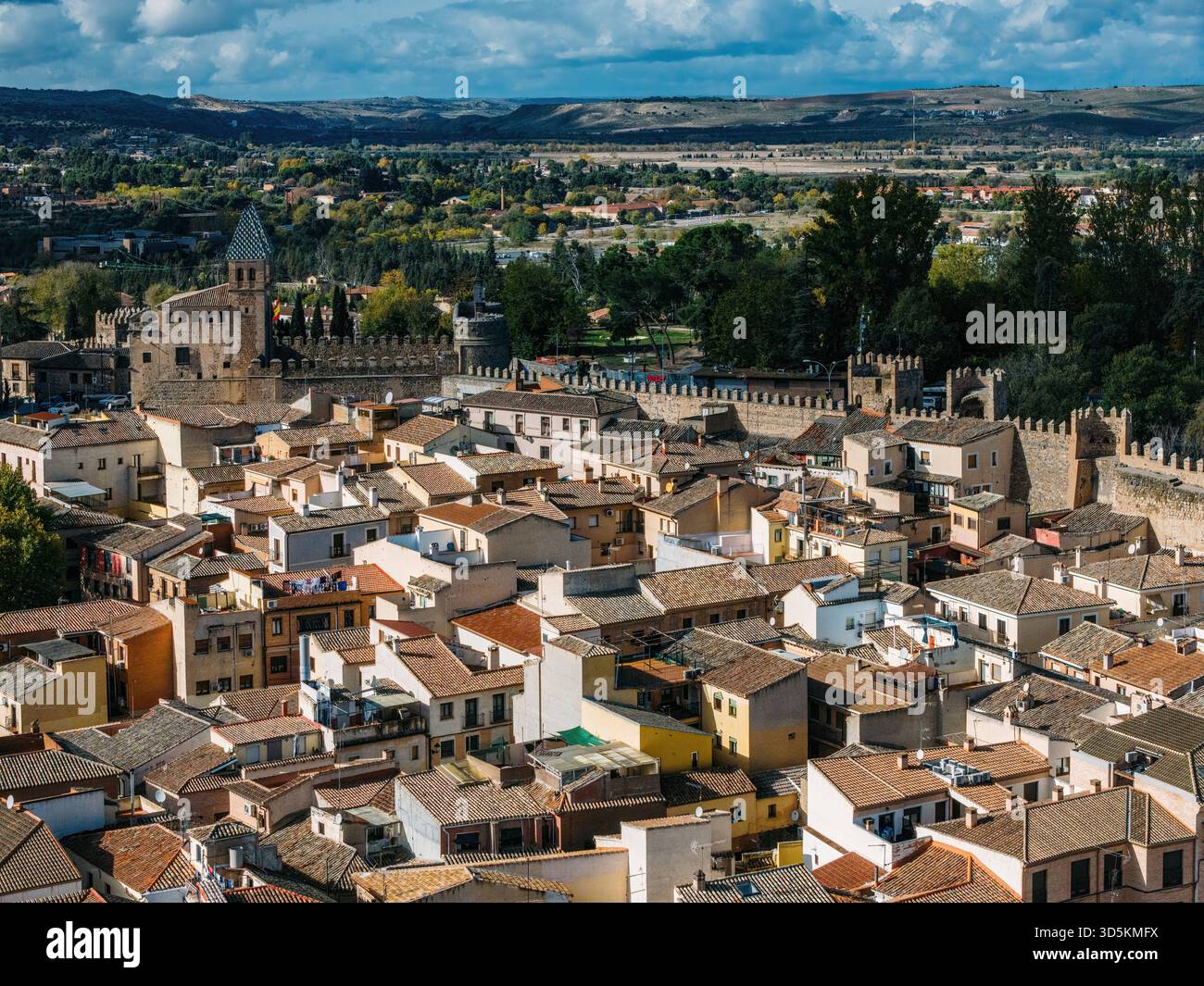 Vue aérienne du paysage urbain de Tolède en Castille de la Manche, Espagne Banque D'Images