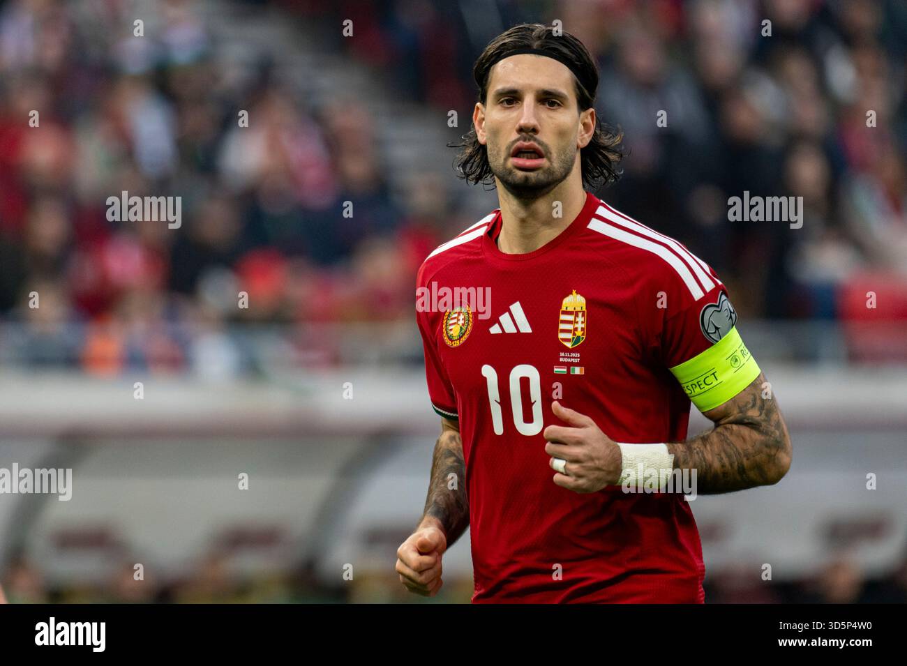 Budapest, Hongrie. 17 novembre 2025. Dominik Szoboszlai, de Hongrie, lors du match de la Coupe du monde de la FIFA 2026 du Groupe F de qualification entre la Hongrie et la République d'Irlande au Puskás Aréna à Budapest, Hongrie, le 16 novembre 2025 (photo Andrew Surma/Sipa USA). Crédit : Sipa USA/Alamy Live News Banque D'Images