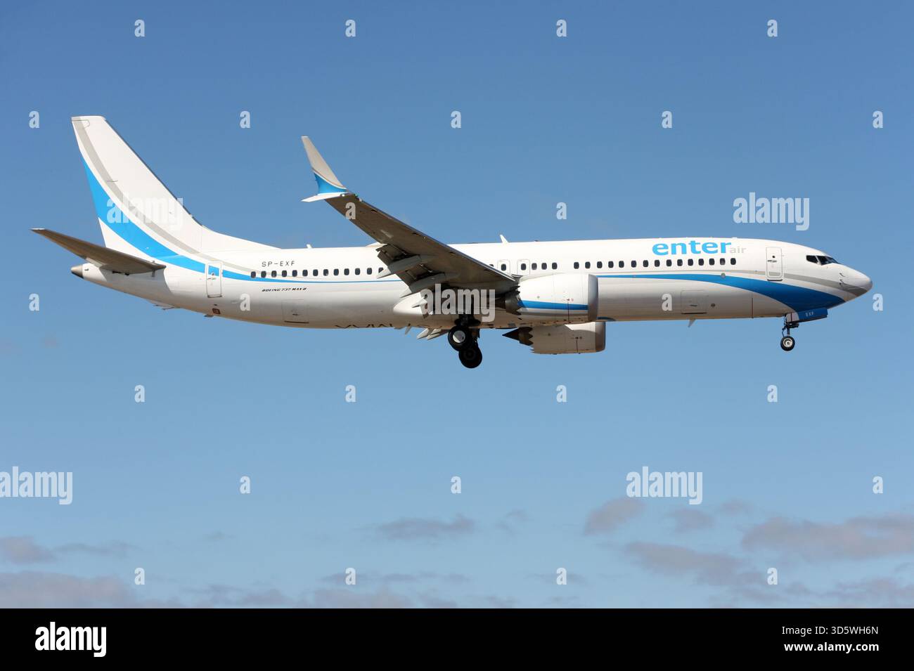 Un Boeing 737-8 MAX de Enter Air Banque D'Images