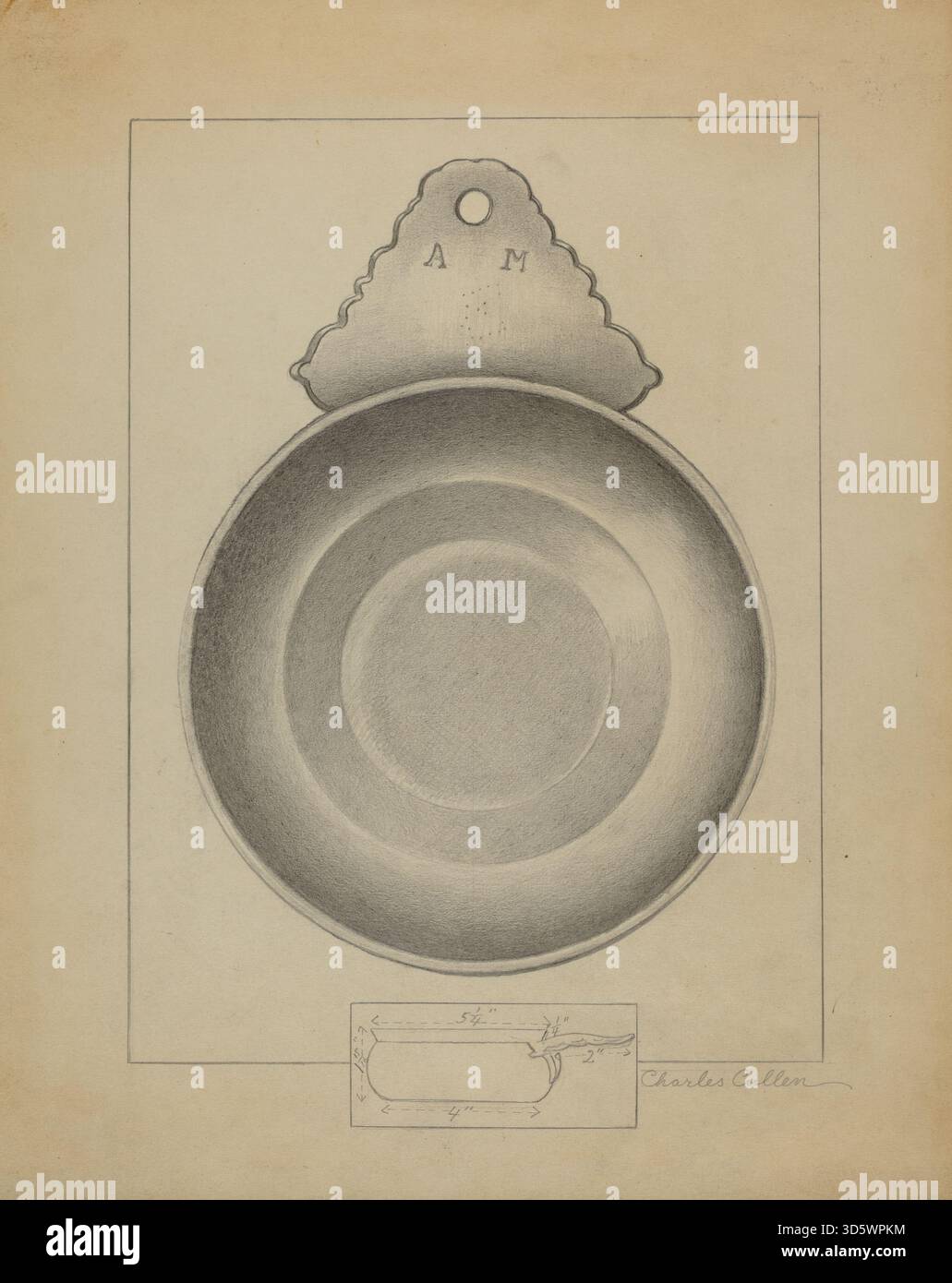 Il s'agit d'un porringer étain créé par Charles Cullen vers 1936. C'est un bol peu profond avec une poignée, généralement utilisé pour servir la soupe ou le porridge. La pièce présente un savoir-faire lisse et un design simple et fonctionnel commun dans la vaisselle en étain du début du XXe siècle. Banque D'Images
