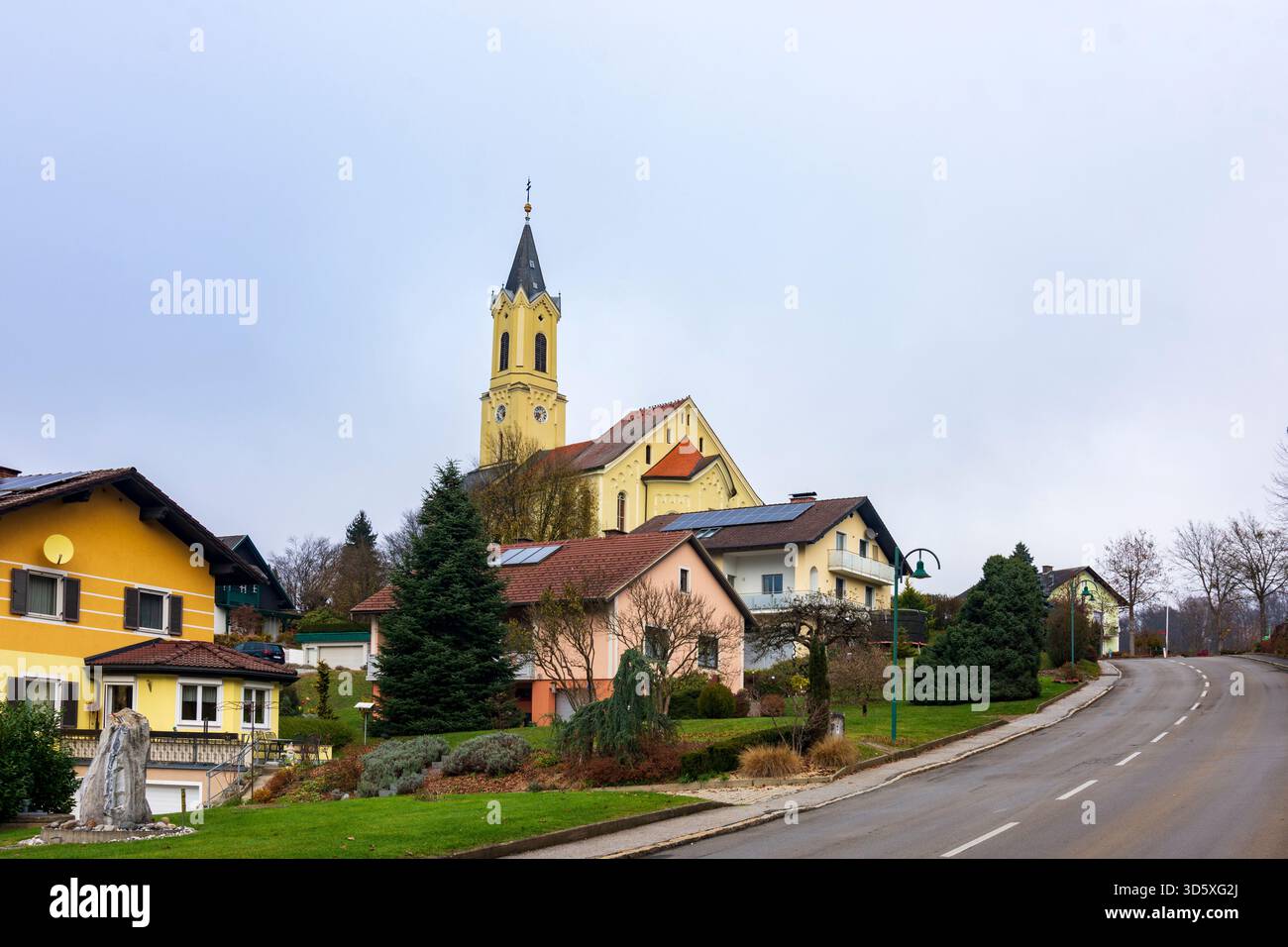 Sankt Josef (Weststeiermark) : village et église Sankt Josef à Süd-Steiermark, Steiermark, Styrie, Autriche Banque D'Images