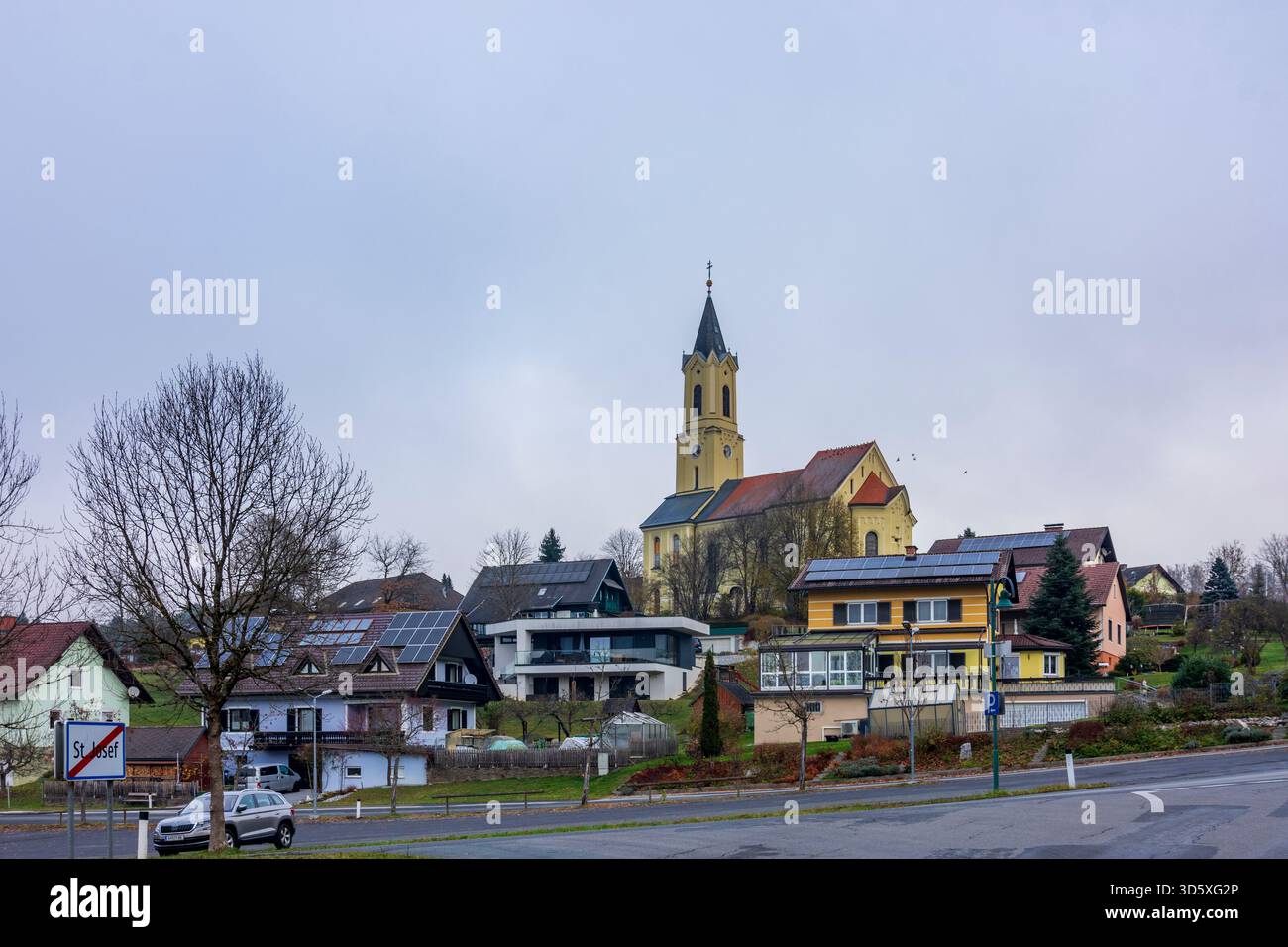 Sankt Josef (Weststeiermark) : village et église Sankt Josef à Süd-Steiermark, Steiermark, Styrie, Autriche Banque D'Images