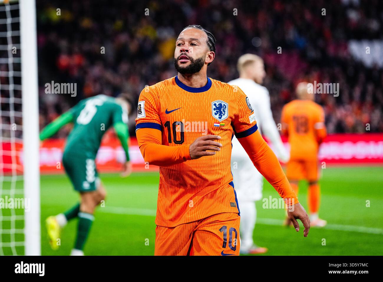 Amsterdam - Memphis Depay des pays-Bas lors du match de qualification pour la Coupe du monde 2026. Le match se déroule entre les pays-Bas et la Lituanie au Johan Cruyff Arena le 17 novembre 2025 à Amsterdam, aux pays-Bas. (VK Sportphoto/Yannick Verhoeven) Banque D'Images