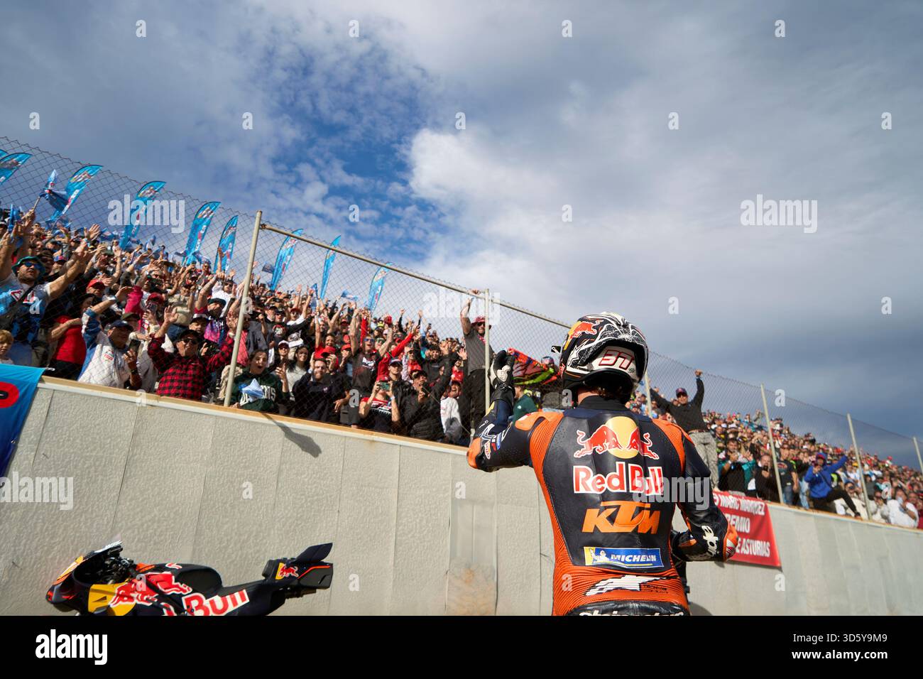Pedro Acosta (KTM) en action lors du Grand Prix Motul de la Communauté Valencienne au circuit Ricardo Tormo (Cheste, Grand Prix Motul de Valence Banque D'Images