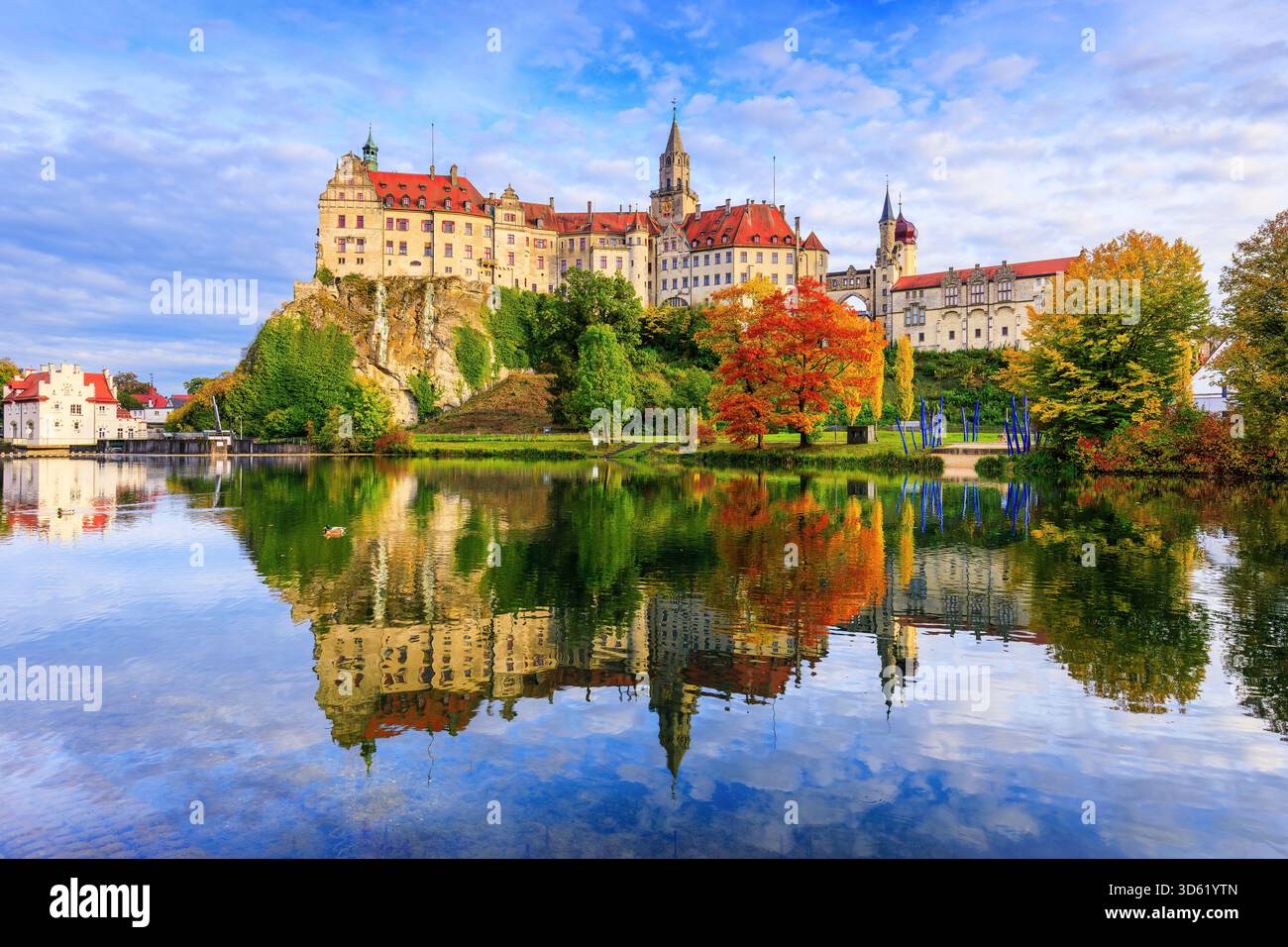 Château de Sigmaringen sur les rives du Danube à Baden-Wurttemberg, Allemagne. Banque D'Images