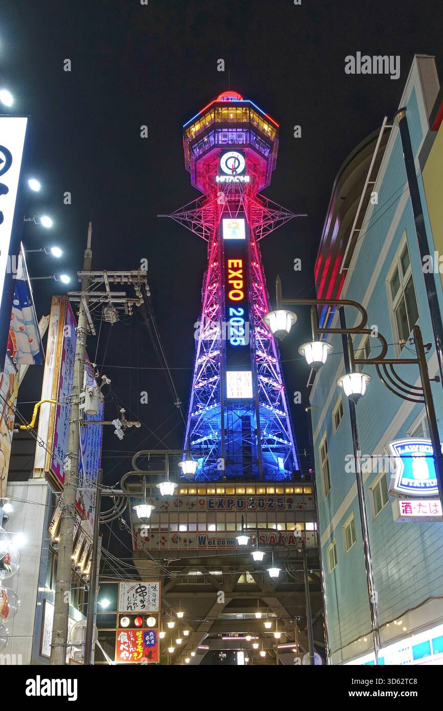 Tsutenkaku, tour de radiodiffusion et d'observation la nuit, Japon, Naniwa, Osaka Banque D'Images