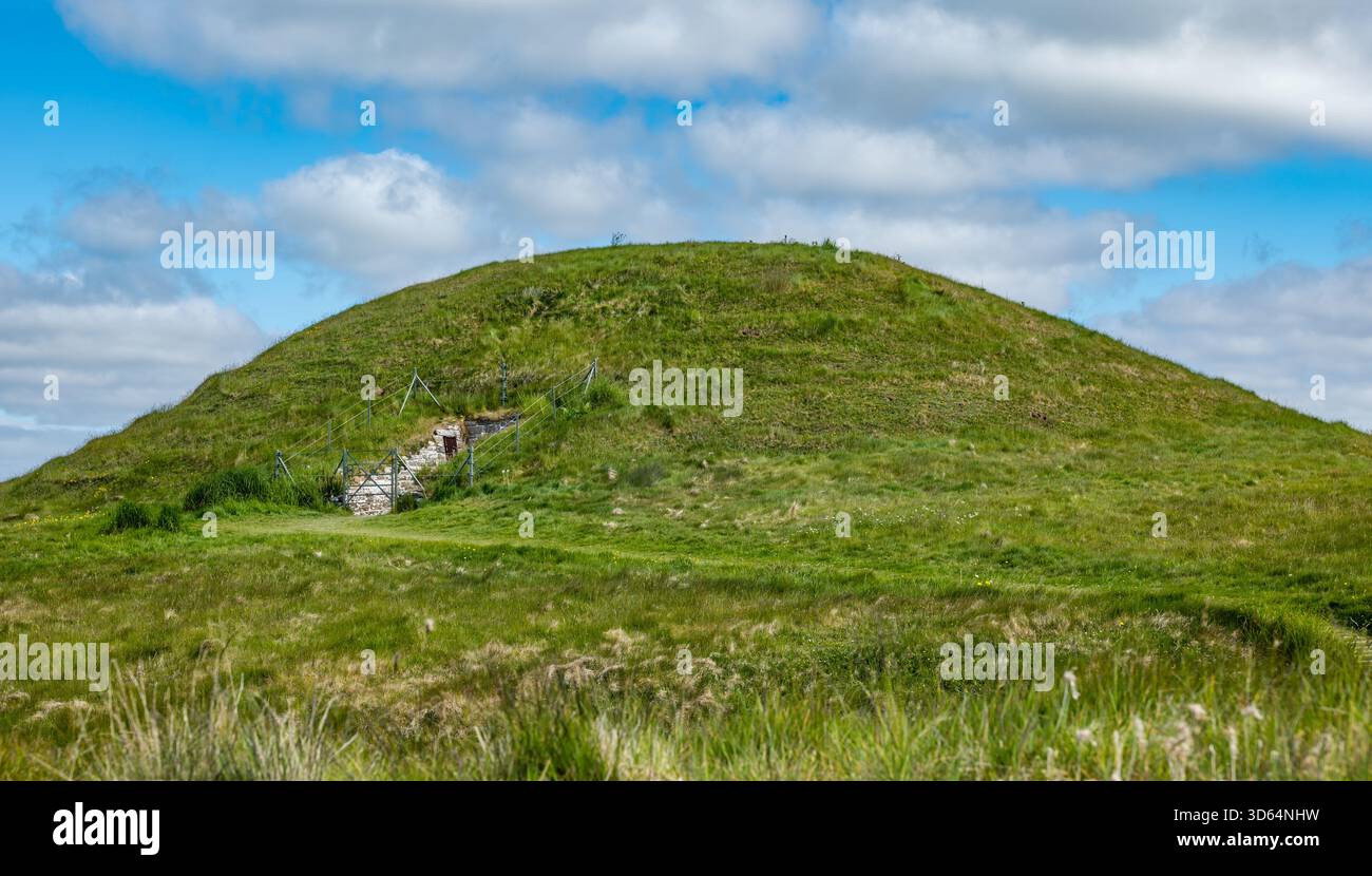 Vue de la chambre funéraire néolithique, cairn chambré de Maeshowe, Orcades, Écosse, Royaume-Uni Banque D'Images