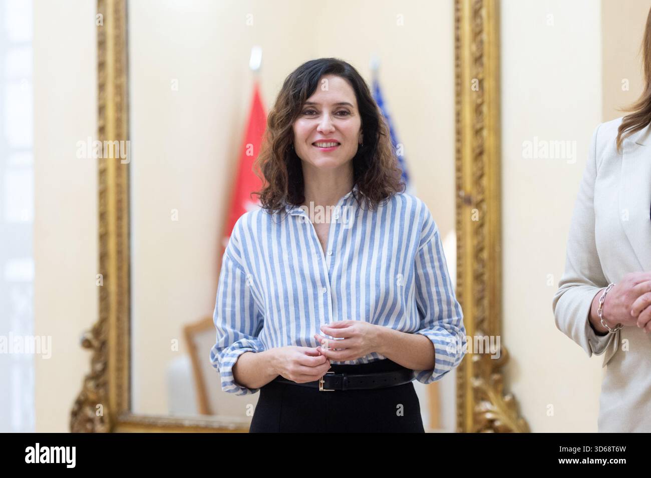 The president of the Community of Madrid, Isabel Díaz Ayuso, receives the president of the South Florida public university Miami Dade College (MDC), Madeline Pumariega, on November 19, 2025, in Madrid (Spain). NOVEMBER 19;2025 Gustavo Valiente / Europa Press 11/19/2025 (Europa Press via AP) Banque D'Images