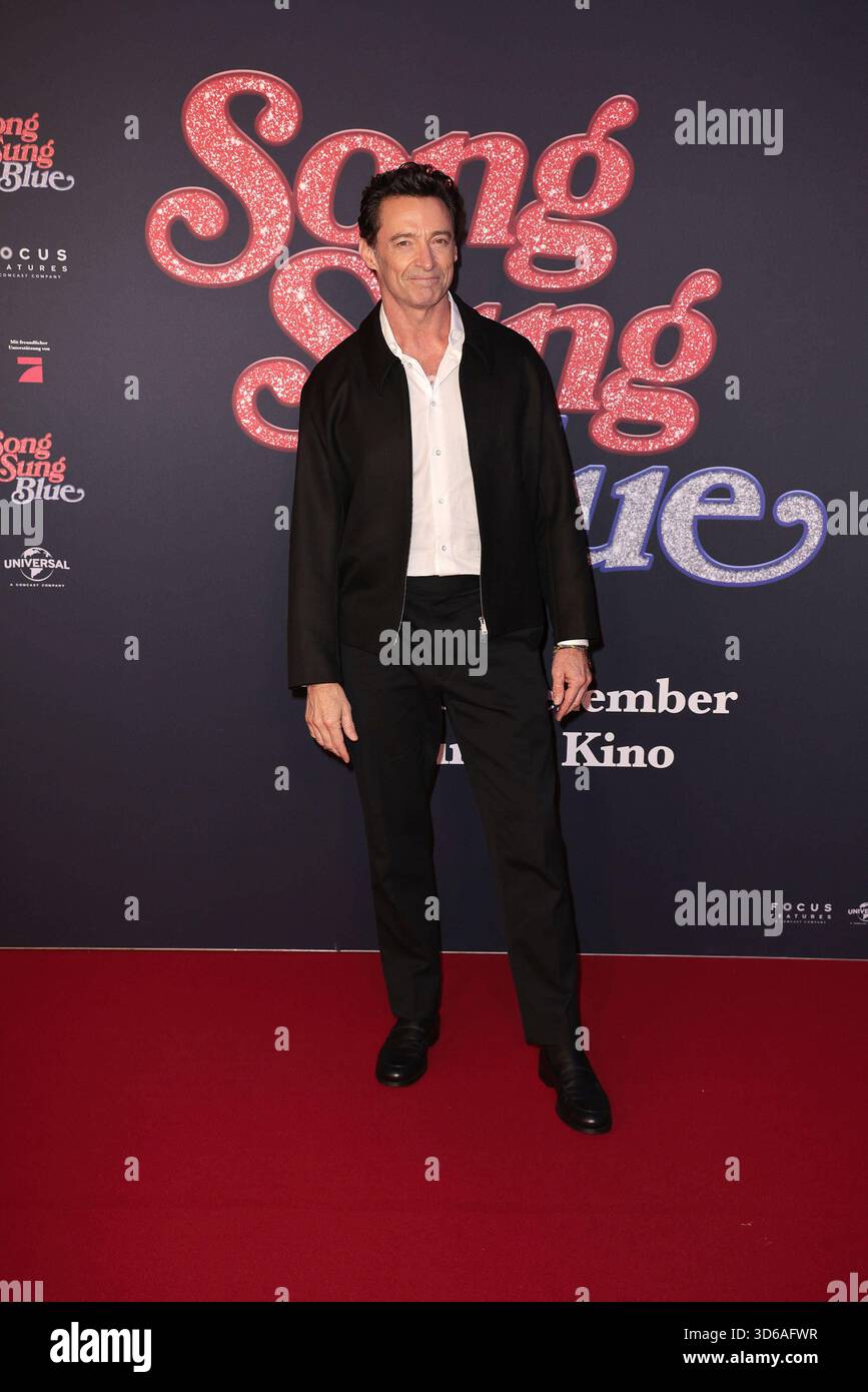 Hugh Jackman BEI der Song Sung Blue film Premiere AM 19.11.2025 im Zoo Palast à Berlin Song Sung Blue Filmpremiere à Berlin mit Hugh Jackman & Kate Hudson *** Hugh Jackman à la première du film Song Sung Blue le 19 11 2025 au Zoo Palast à Berlin Song Sung Blue première du film à Berlin avec Hugh Jackman Kate Hudson Banque D'Images