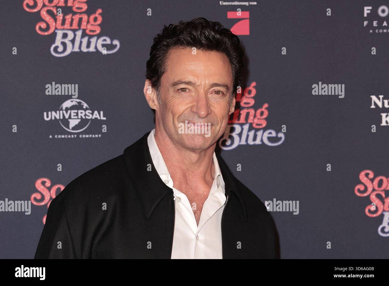 Hugh Jackman BEI der Song Sung Blue film Premiere AM 19.11.2025 im Zoo Palast à Berlin Song Sung Blue Filmpremiere à Berlin mit Hugh Jackman & Kate Hudson *** Hugh Jackman à la première du film Song Sung Blue le 19 11 2025 au Zoo Palast à Berlin Song Sung Blue première du film à Berlin avec Hugh Jackman Kate Hudson Banque D'Images