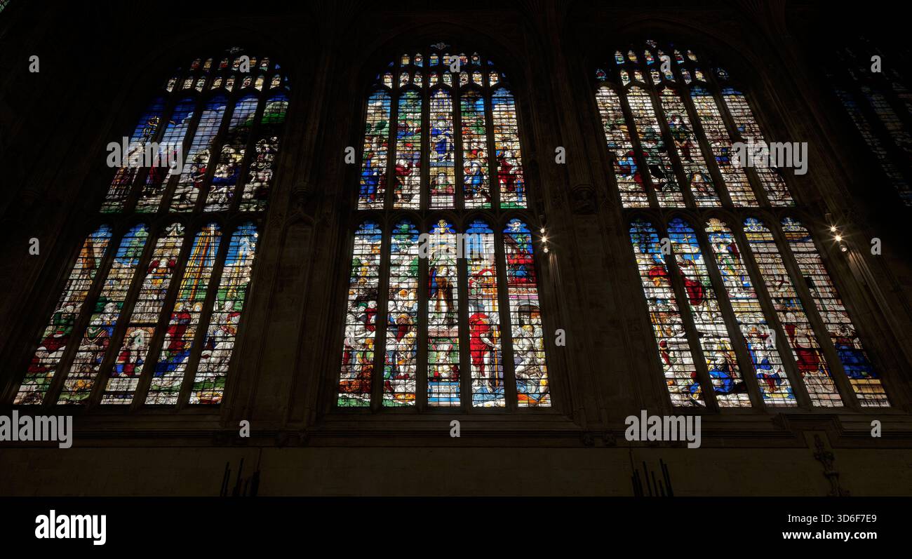 Vitraux dans l'antchapelle de la chapelle chrétienne tudor au King's College, Université de Cambridge, Angleterre. Banque D'Images
