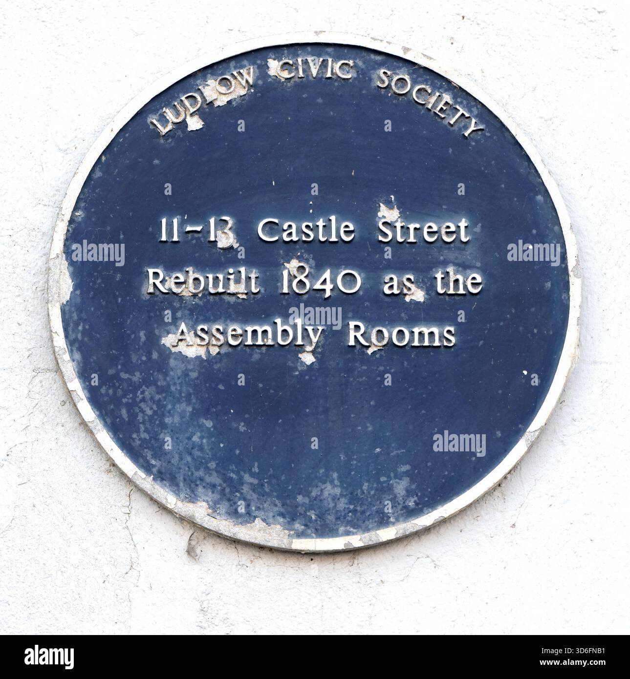 Plaque bleue de la Ludlow Civic Society dans les salles de réunion Ludlow, 11- 12 Castle Street, Ludlow, Shropshire, Angleterre, Royaume-Uni Banque D'Images