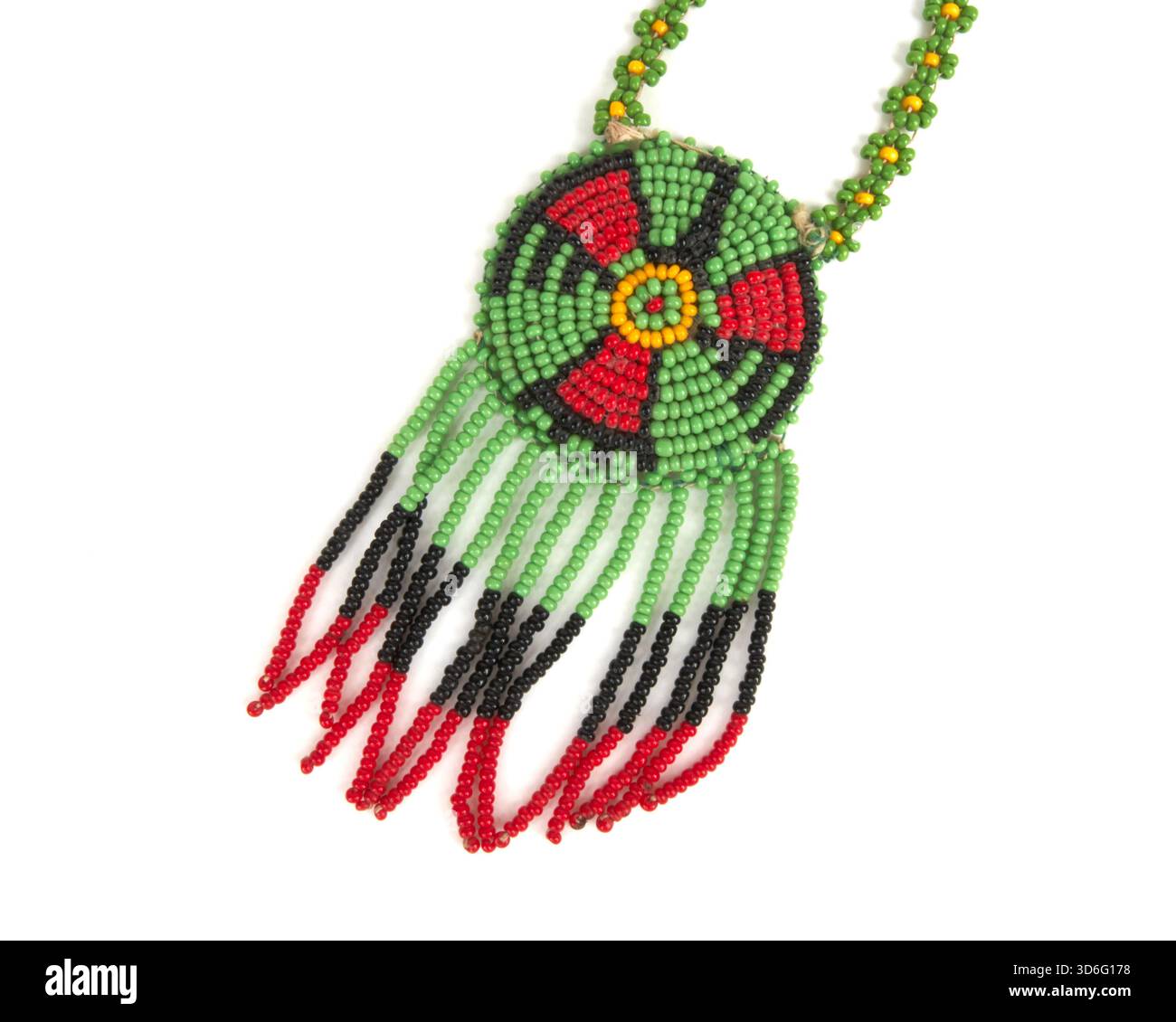 Véritable vintage des années 1960-70, Native American Hippy flower Power Thunderbird et collier de perles chaîne de fleurs. Banque D'Images