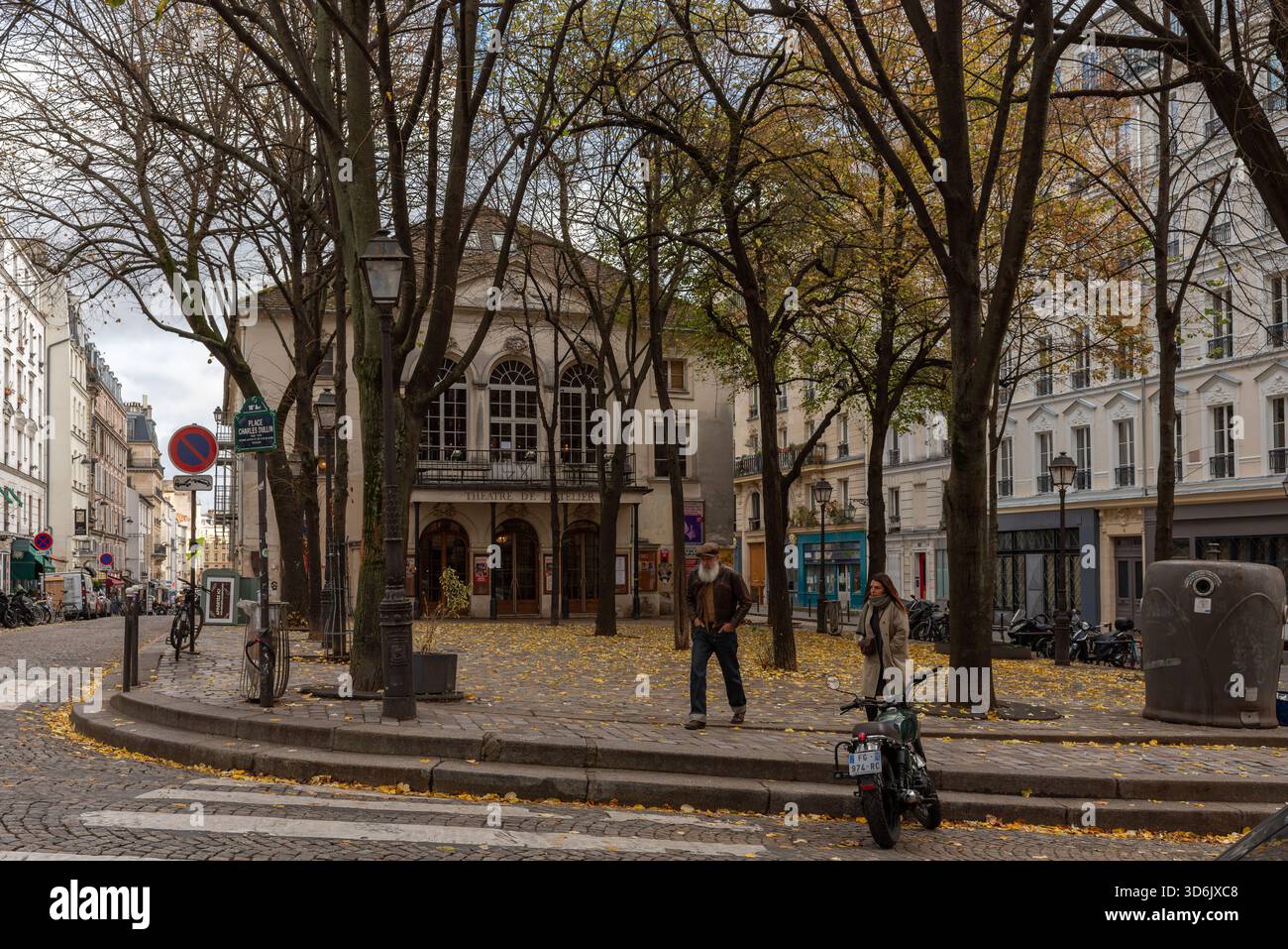 Paris, France, 11.20.2025. Théâtre de l'Atelier sur la place Charles Dullin dans le 18ème arrondissement de Paris Banque D'Images