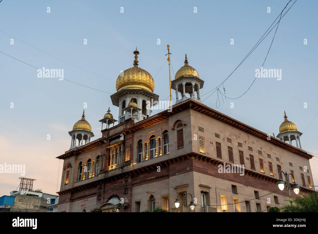 Temple sikh Gurudwara Sisganj Sahib dans le vieux Delhi Banque D'Images