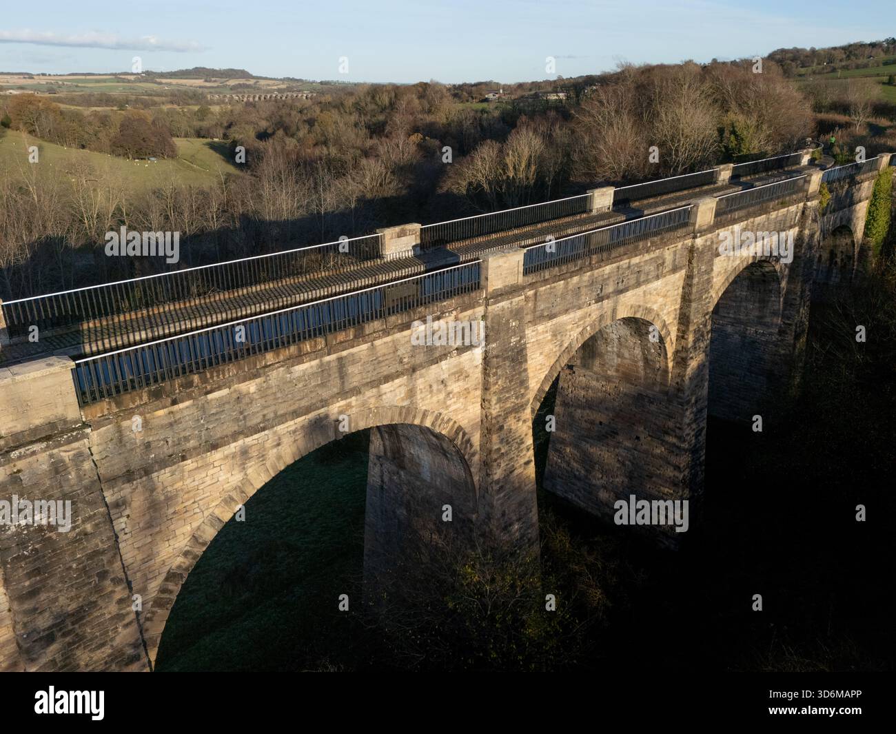 L'aqueduc Avon sur le canal Union près de Linlithgow en Écosse Banque D'Images